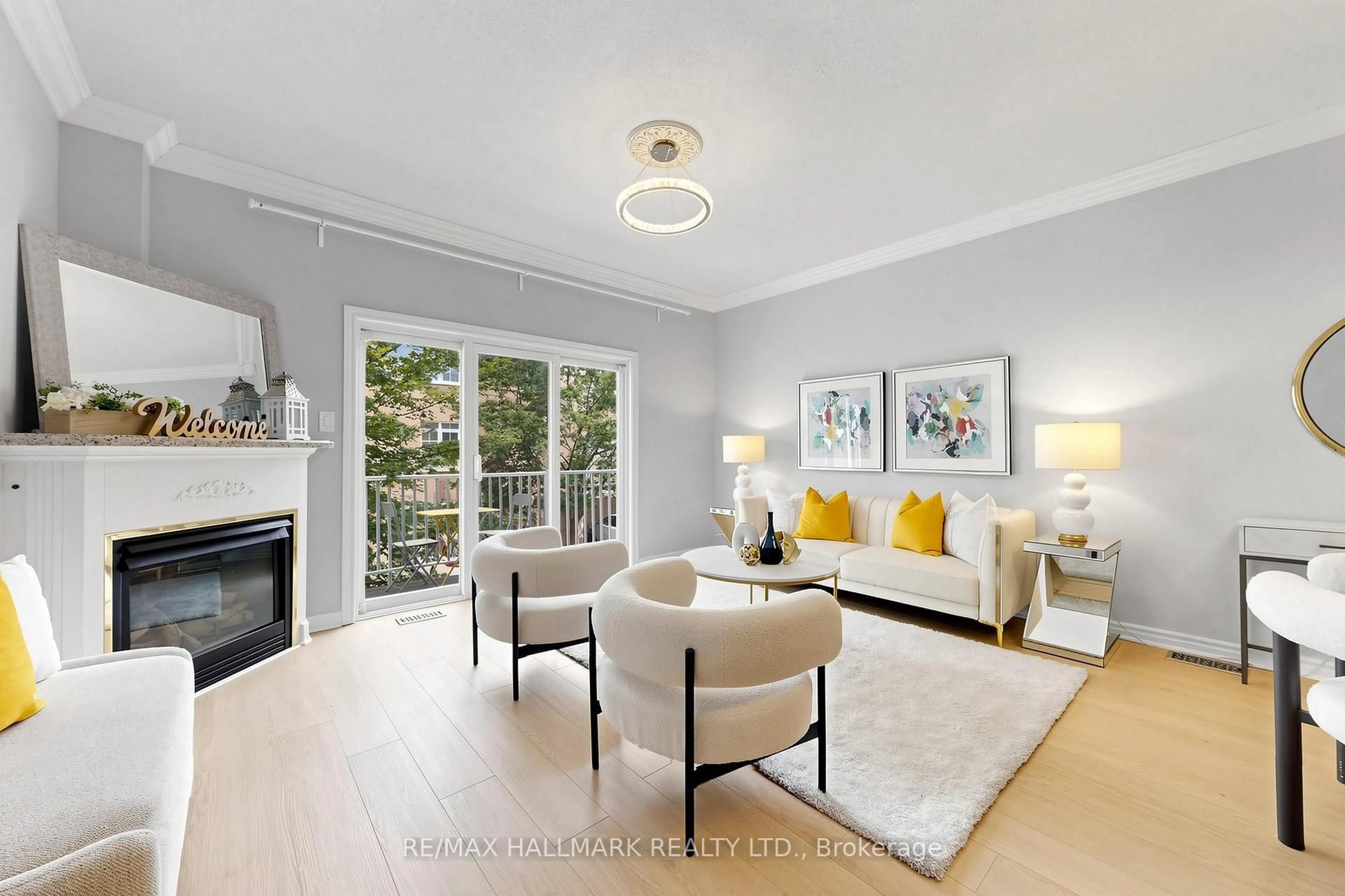 Living room with furniture, unknown for 23 Observatory Lane #222, Richmond Hill Ontario L4C 0M7