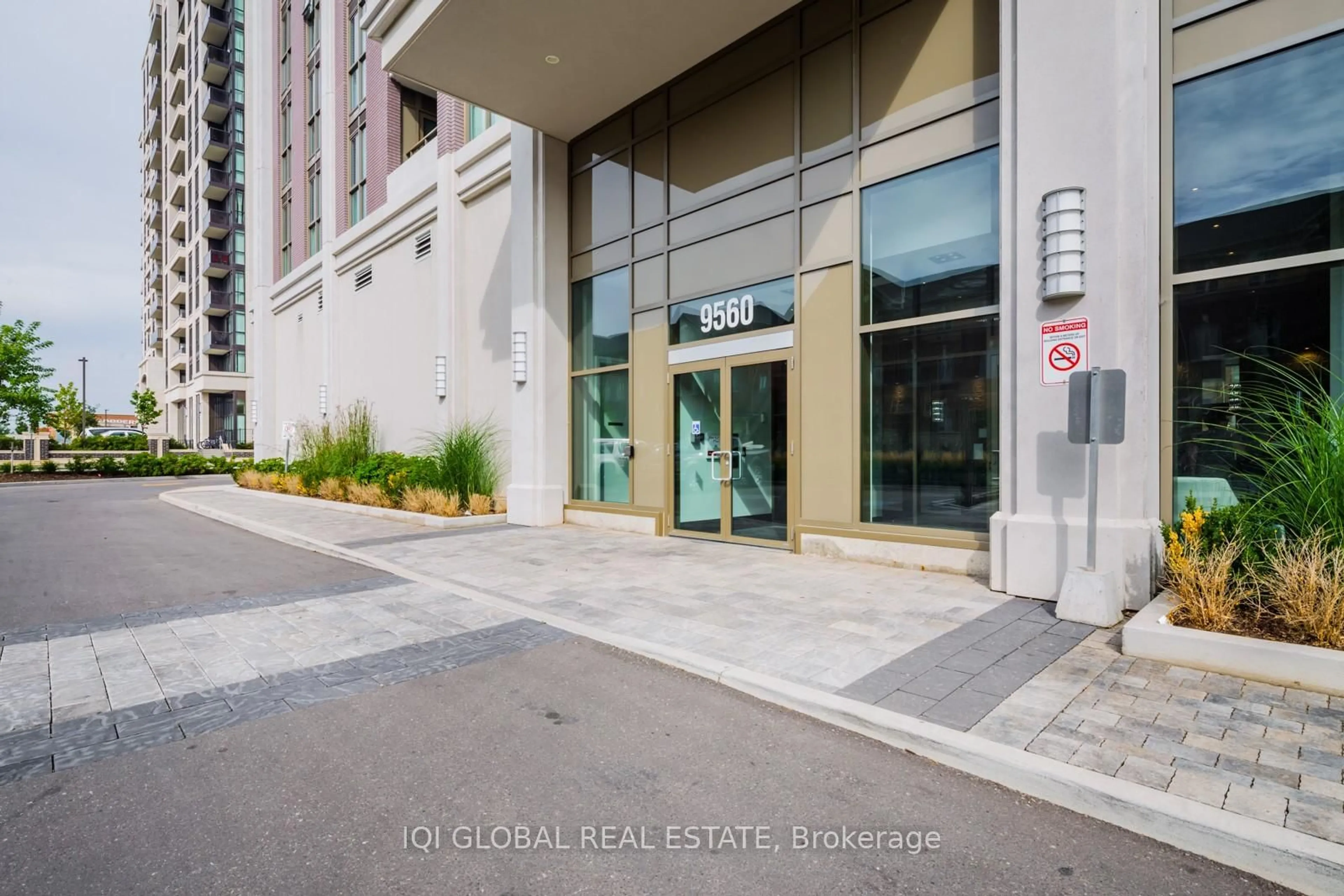 Indoor foyer for 9560 Markham Rd #1808, Markham Ontario L6E 0T9