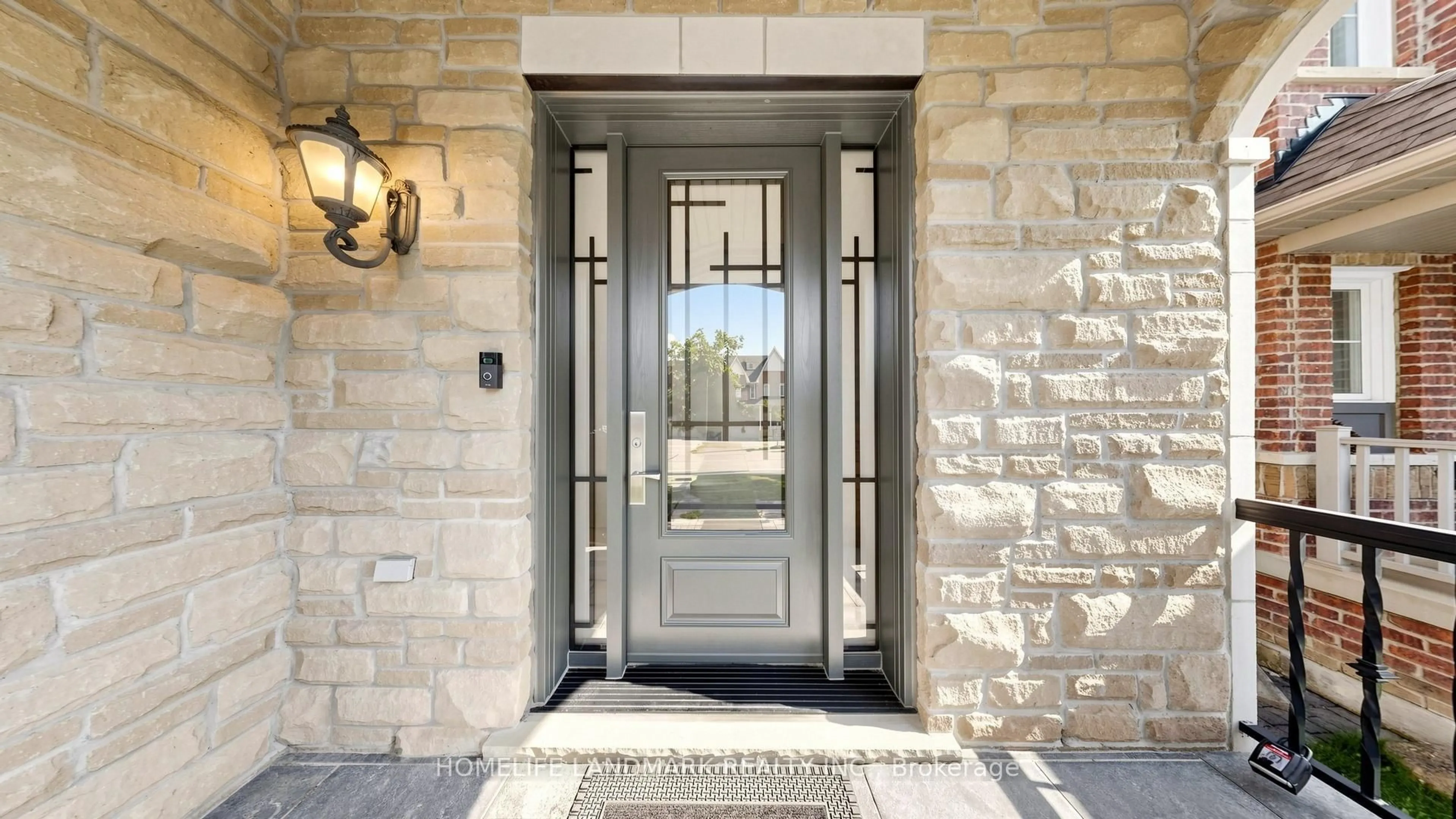 Indoor entryway for 81 Prince Of Wales Dr, Markham Ontario L6C 0E1