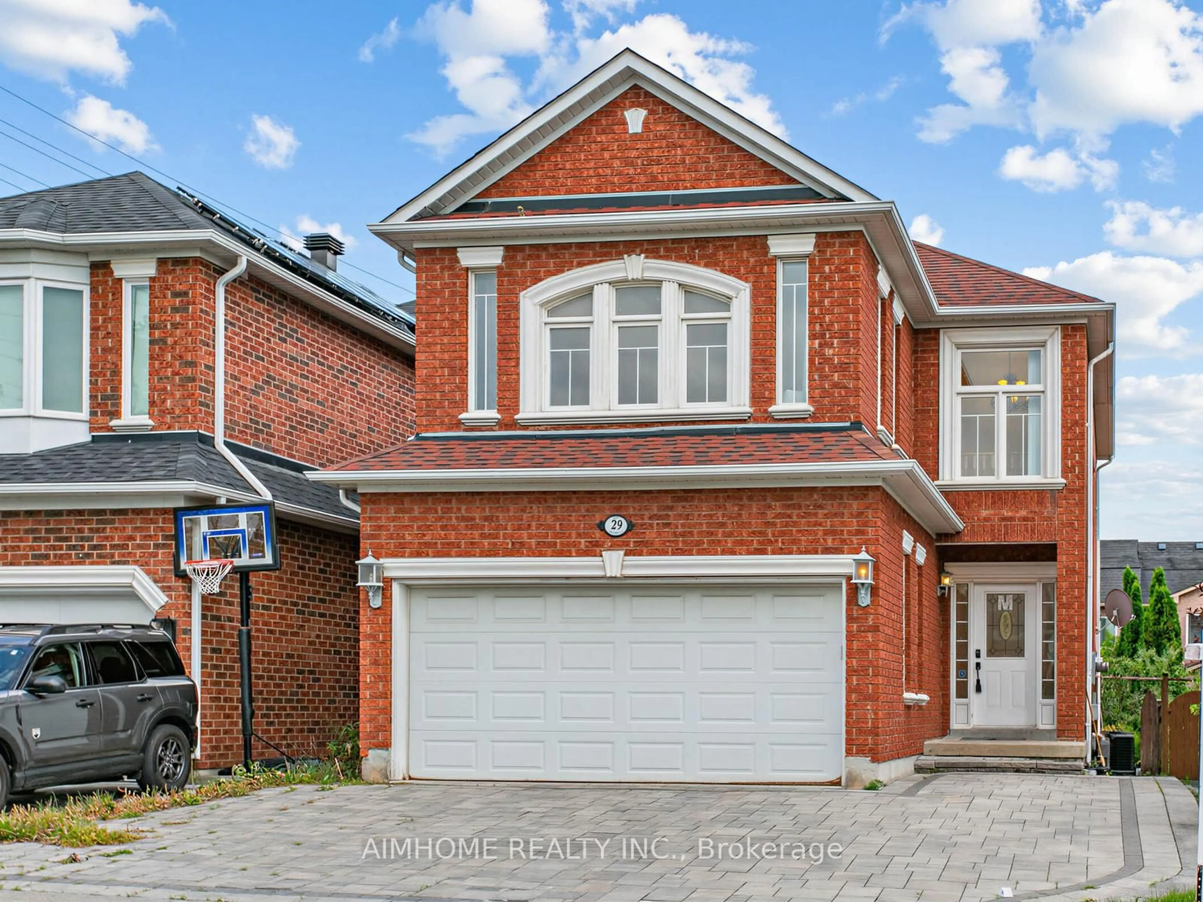 Home with brick exterior material, street for 29 Kiwi Cres, Richmond Hill Ontario L4S 2H3