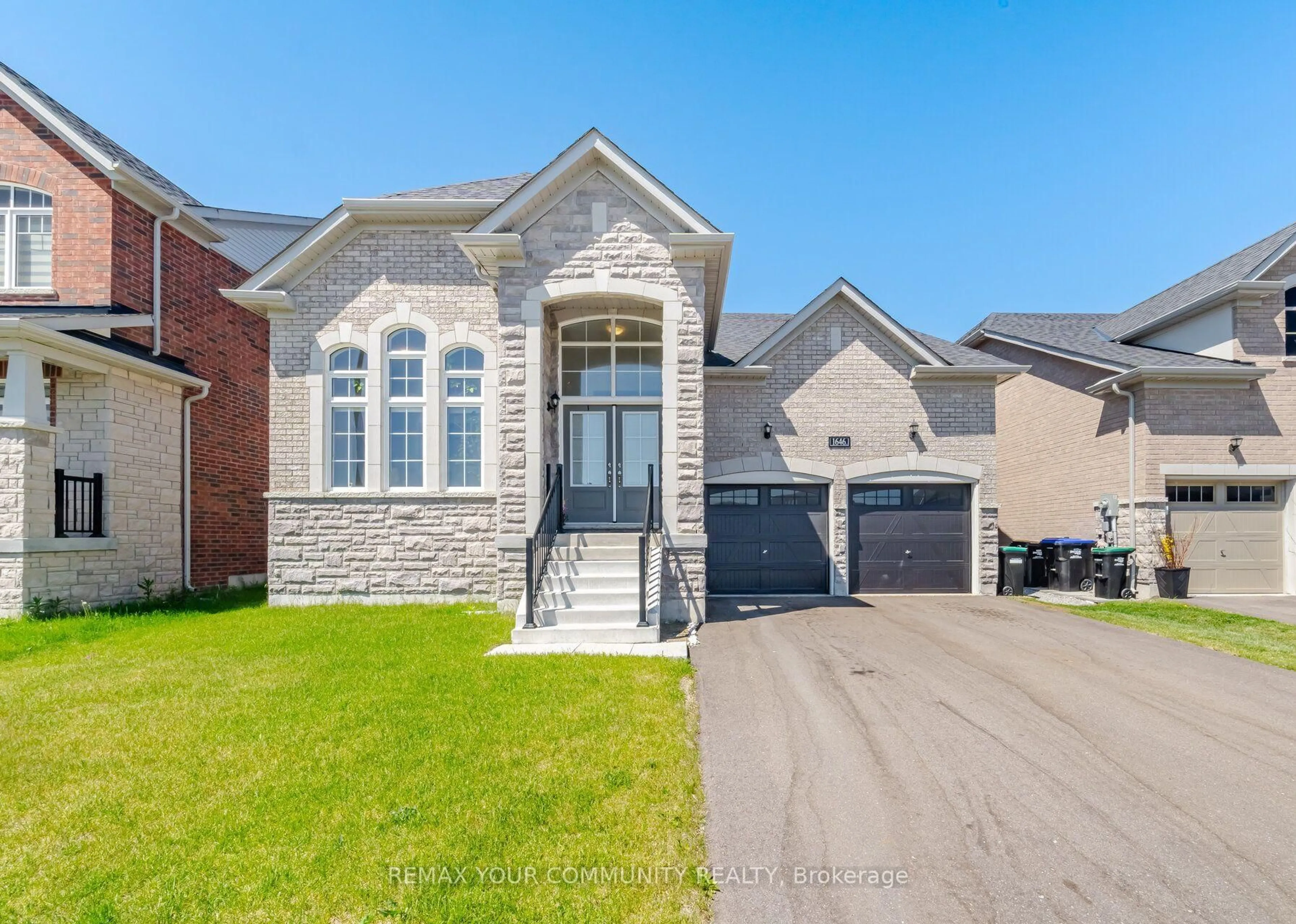 Home with brick exterior material, street for 1646 Webster Blvd, Innisfil Ontario L9S 0P7