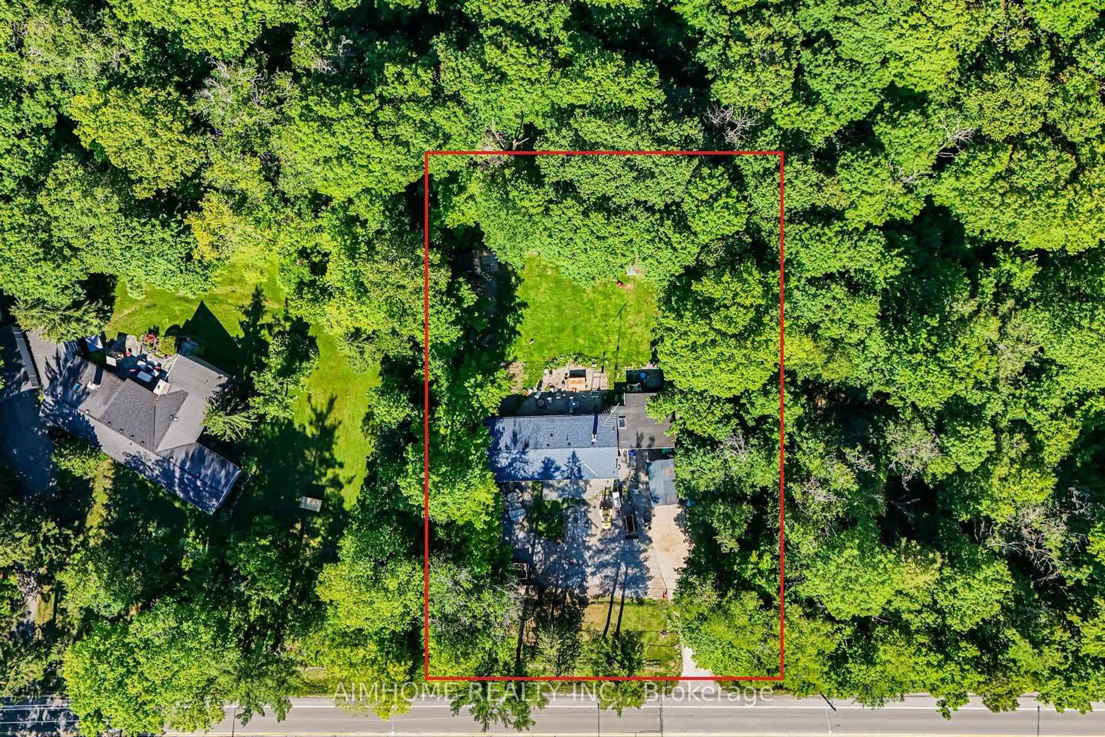 A pic from outside/outdoor area/front of a property/back of a property/a pic from drone, forest/trees view for 12827 Leslie St, Richmond Hill Ontario L4E 1A2