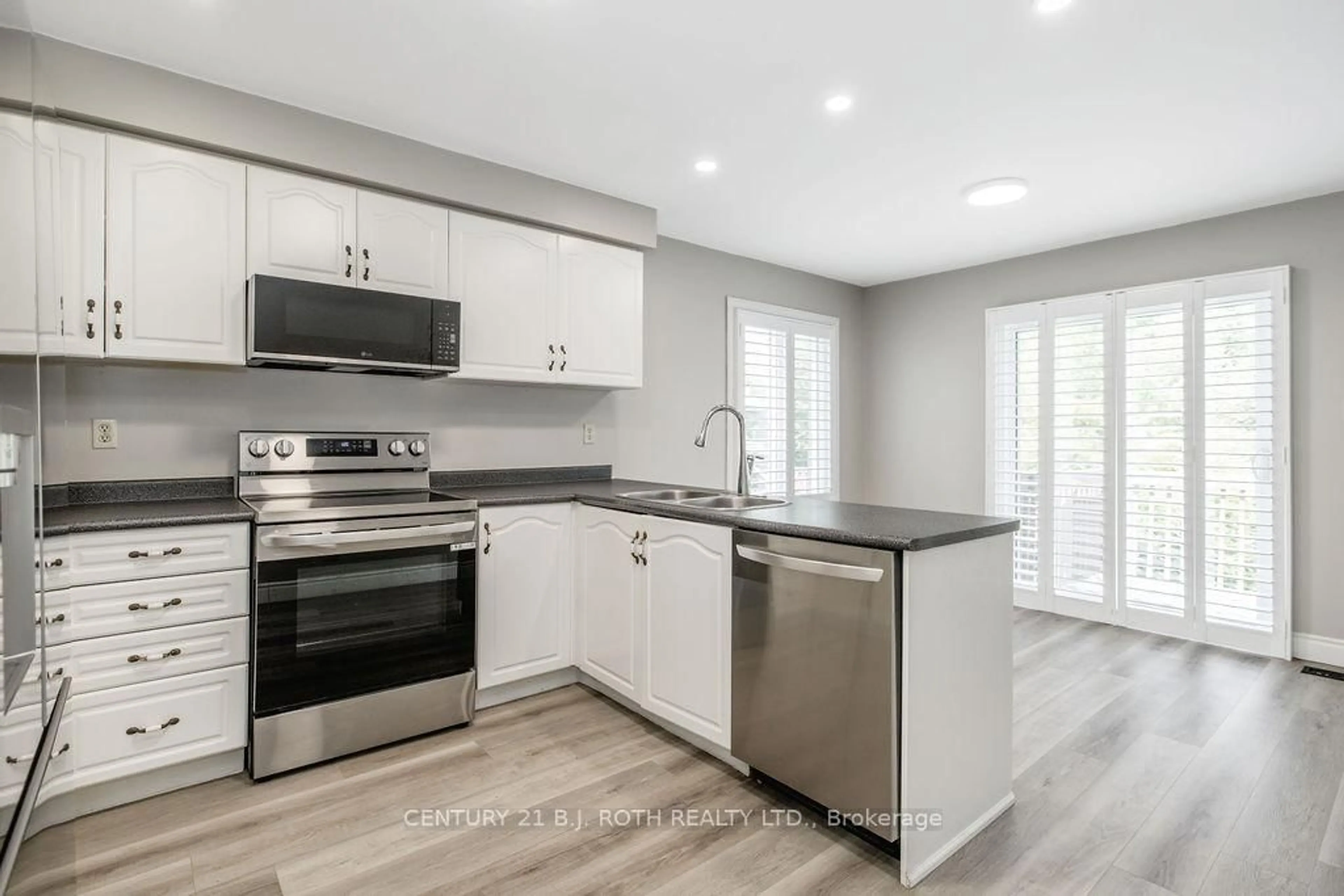 Open concept kitchen, unknown for 4 MICHAEL St, Essa Ontario L0M 1B2