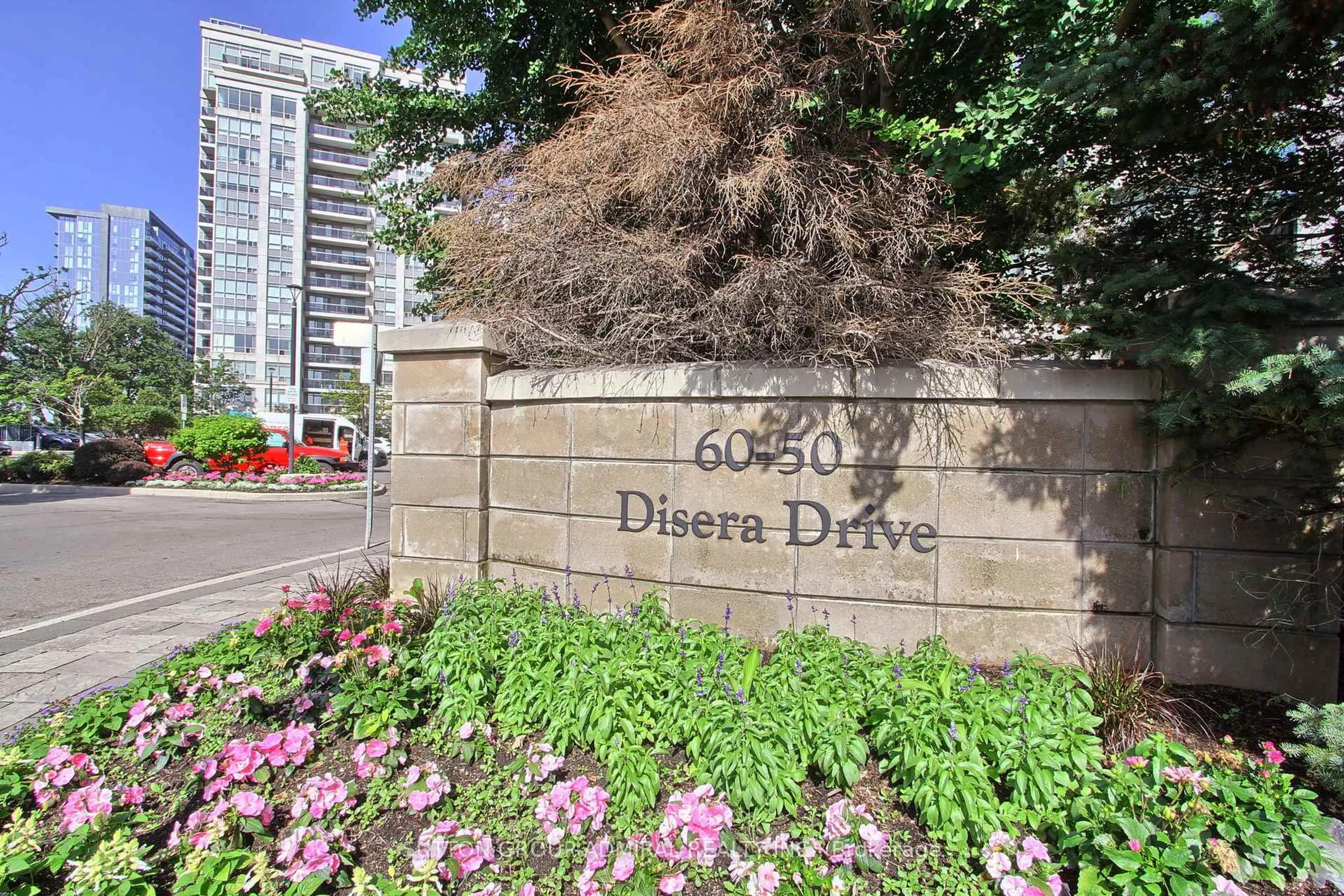Indoor foyer for 50 DISERA Dr #905, Vaughan Ontario L4J 9G1