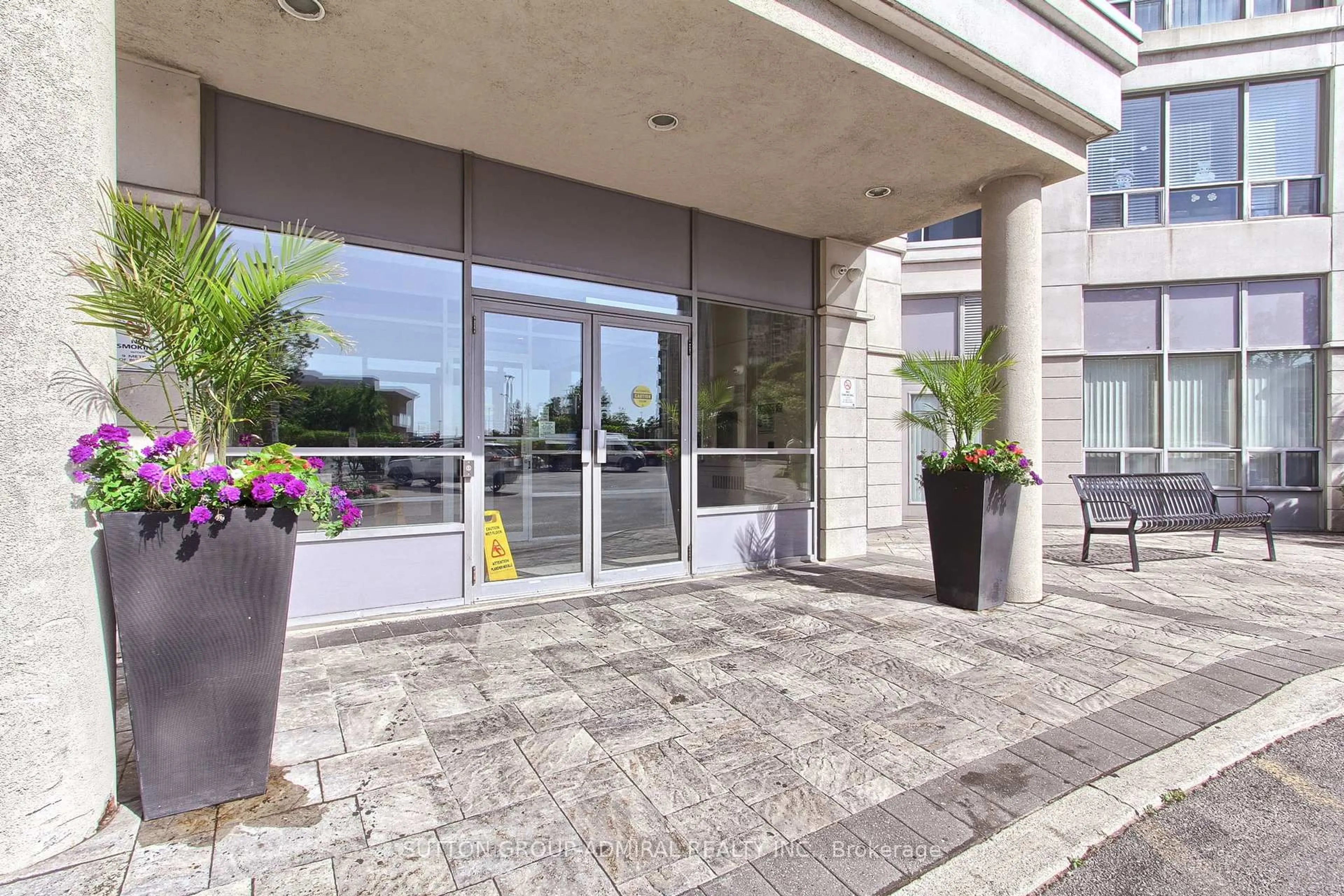 Unknown for 50 DISERA Dr #905, Vaughan Ontario L4J 9G1