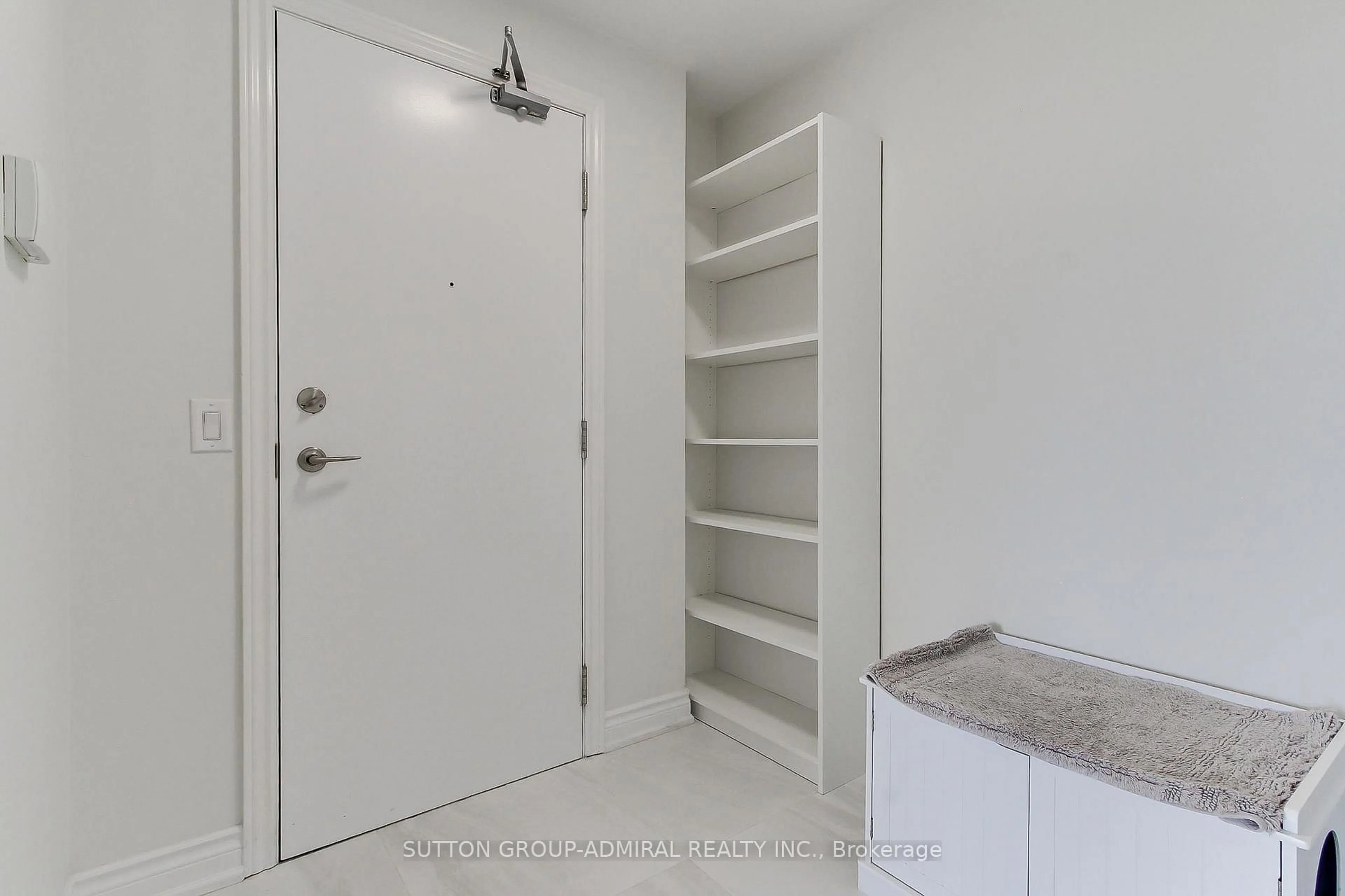 Storage room or clothes room or walk-in closet for 50 DISERA Dr #905, Vaughan Ontario L4J 9G1