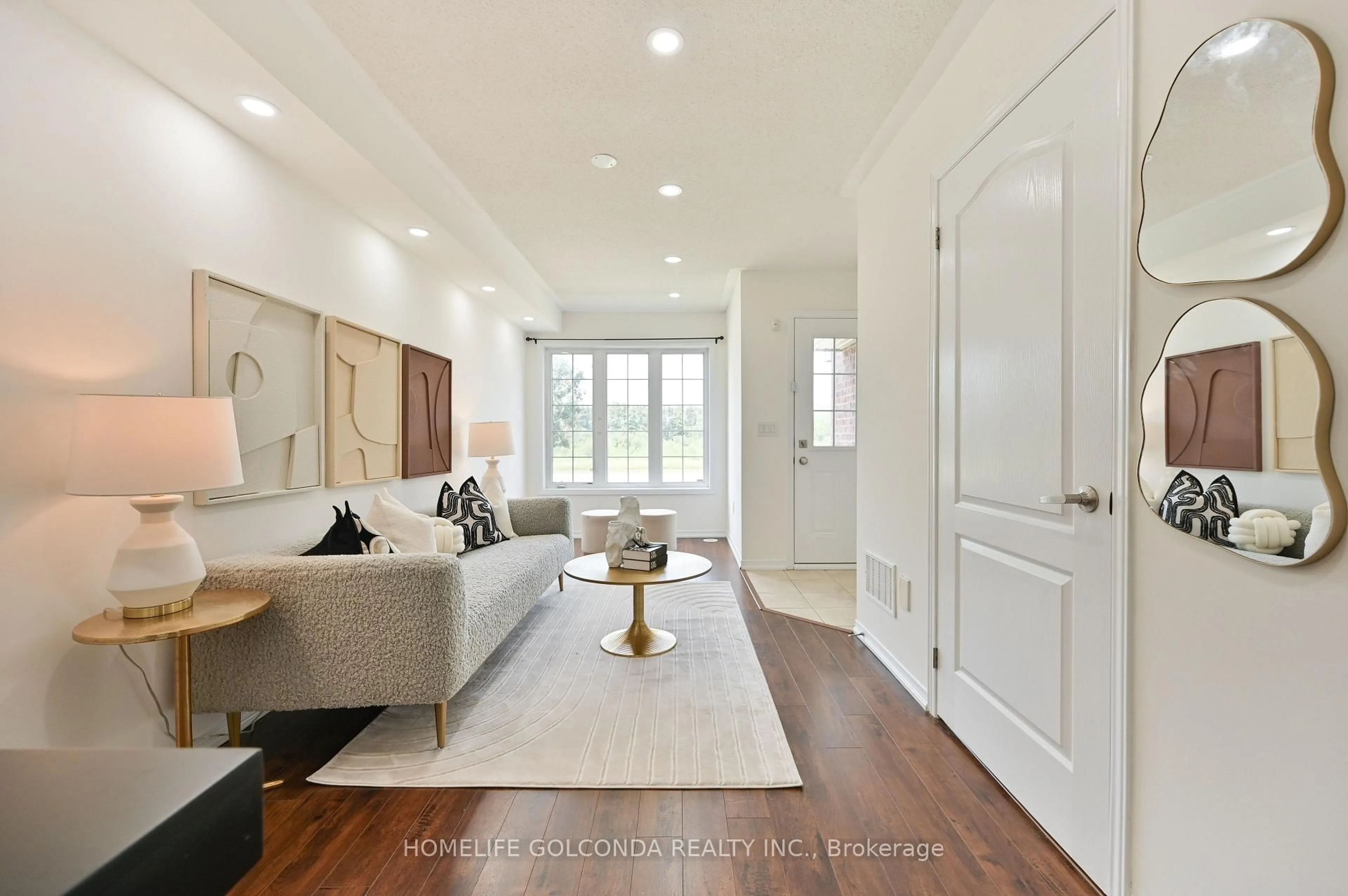 Indoor entryway for 5277 Major Mackenzie Dr, Markham Ontario L6C 0N3