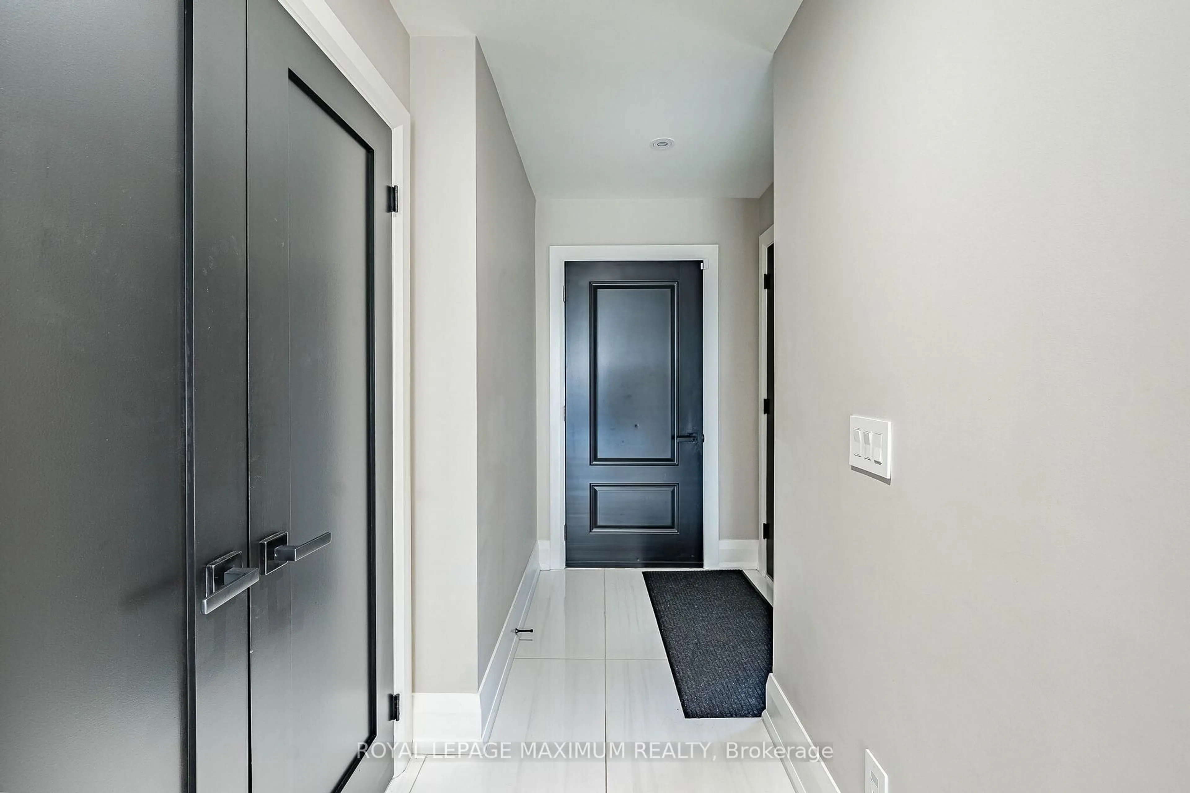 Indoor entryway for 138 Jackman Cres, Vaughan Ontario L4L 6P1