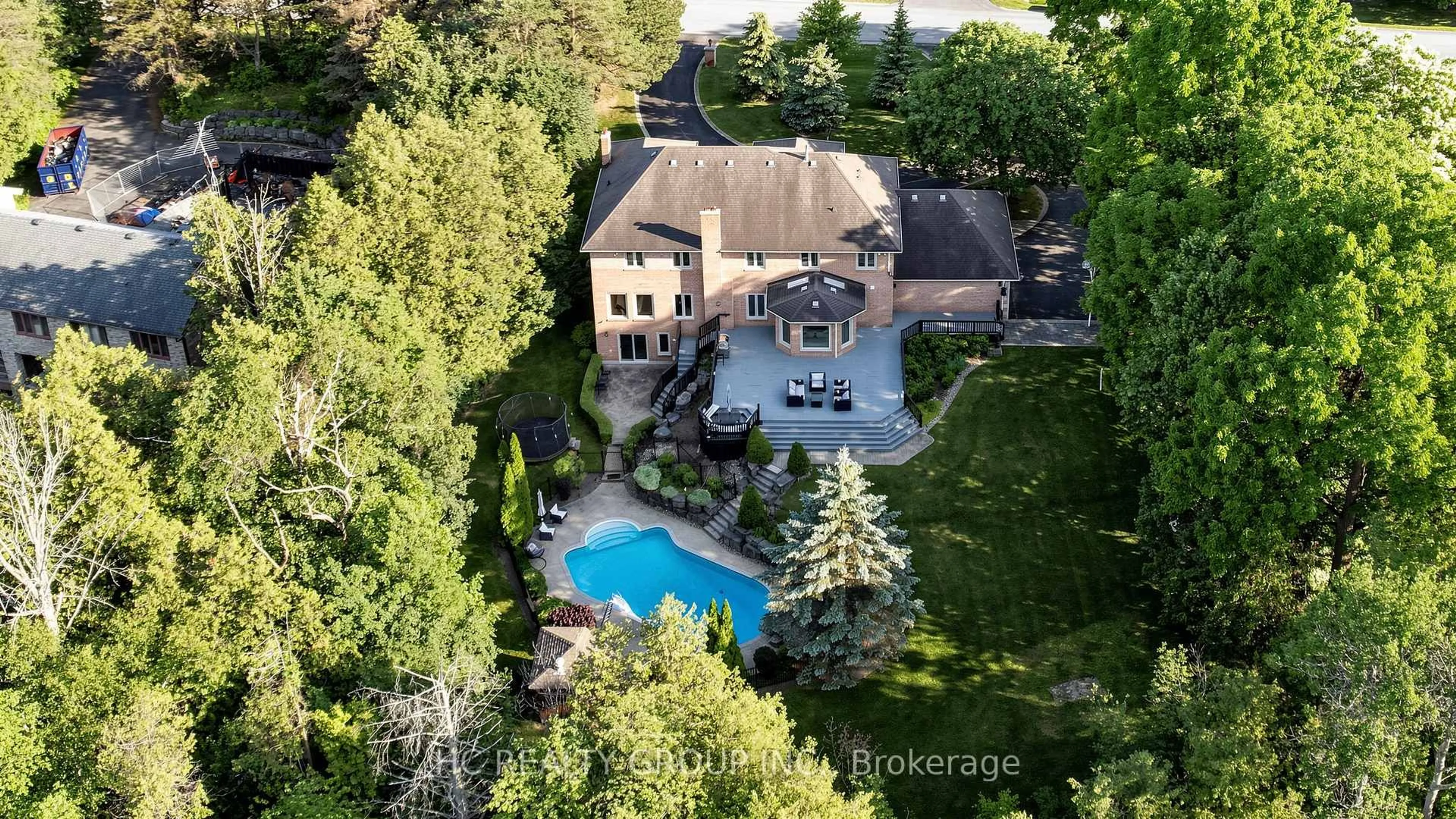 A pic from outside/outdoor area/front of a property/back of a property/a pic from drone, unknown for 61 SHERRICK Dr, Whitchurch-Stouffville Ontario L4A 2E9