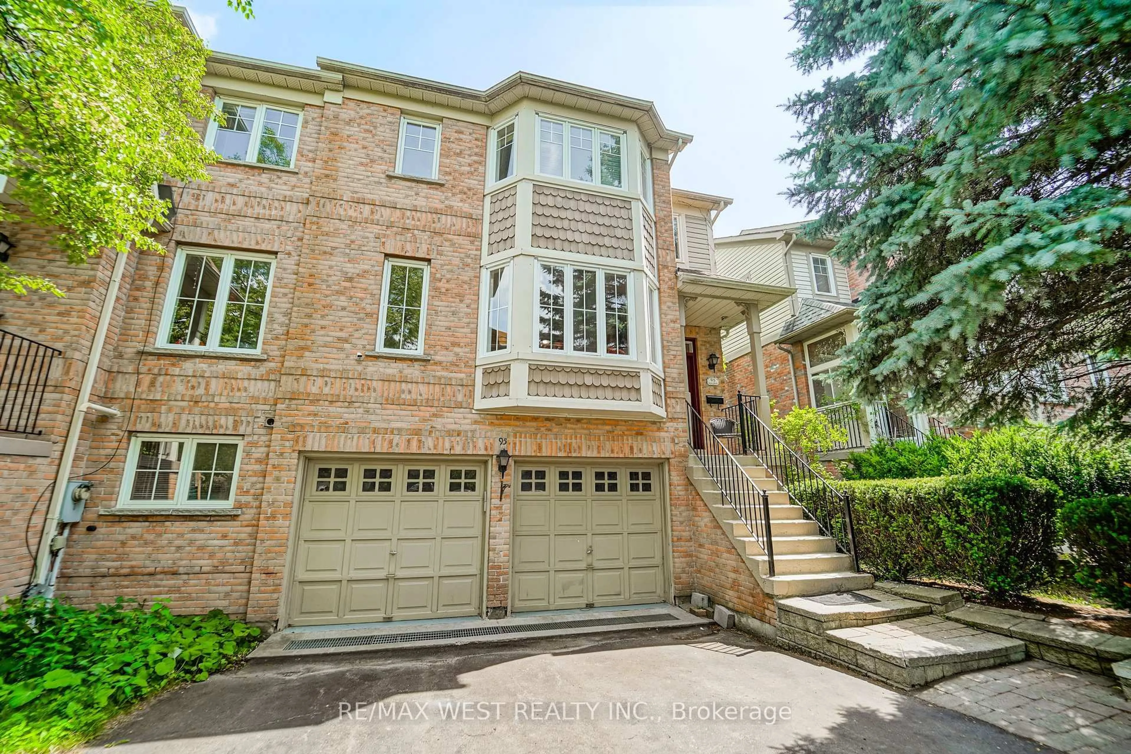 Home with brick exterior material, street for 95 James Scott Rd, Markham Ontario L3P 7X7