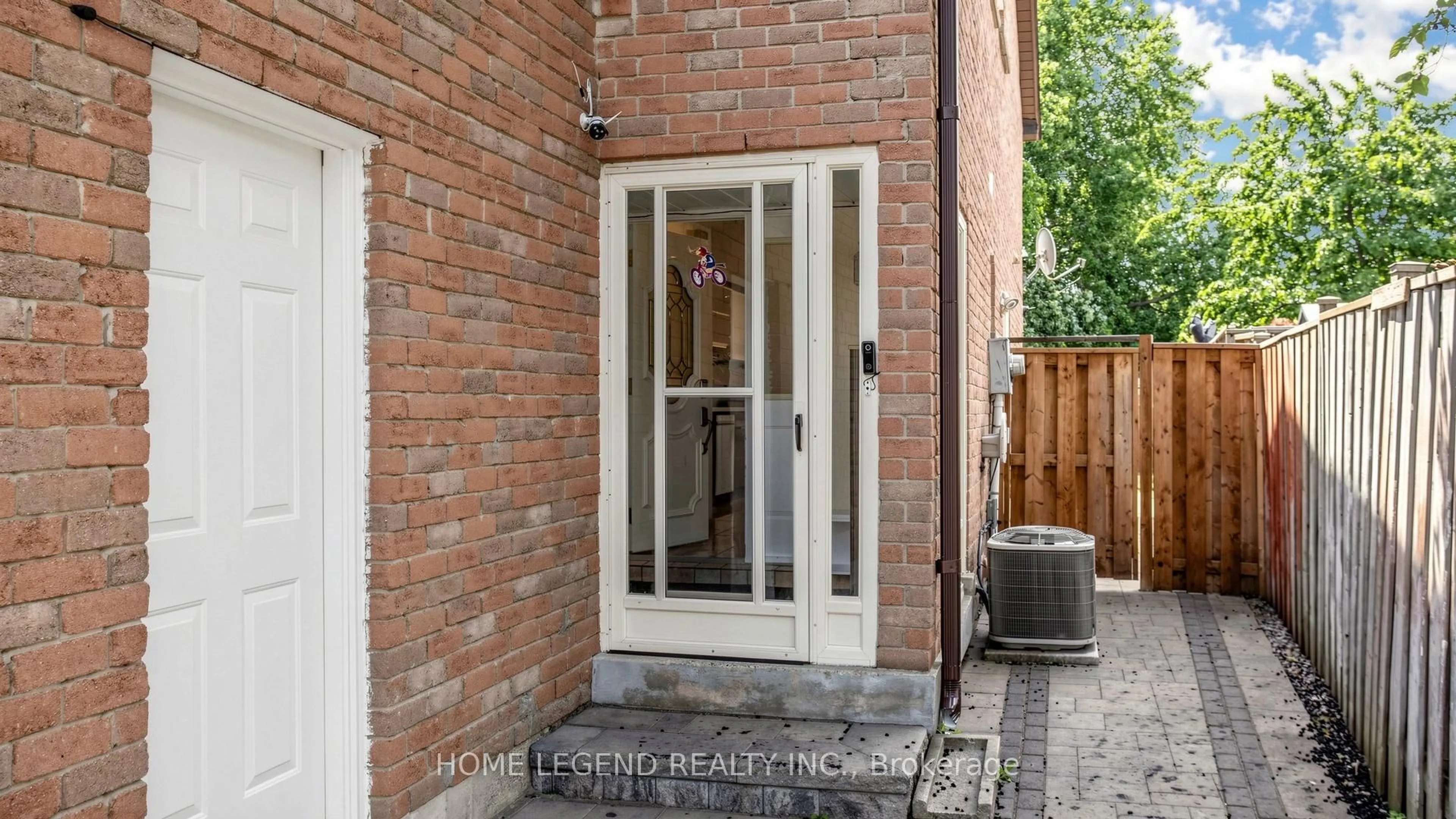 Unknown for 79 Upton Cres, Markham Ontario L3R 3T3