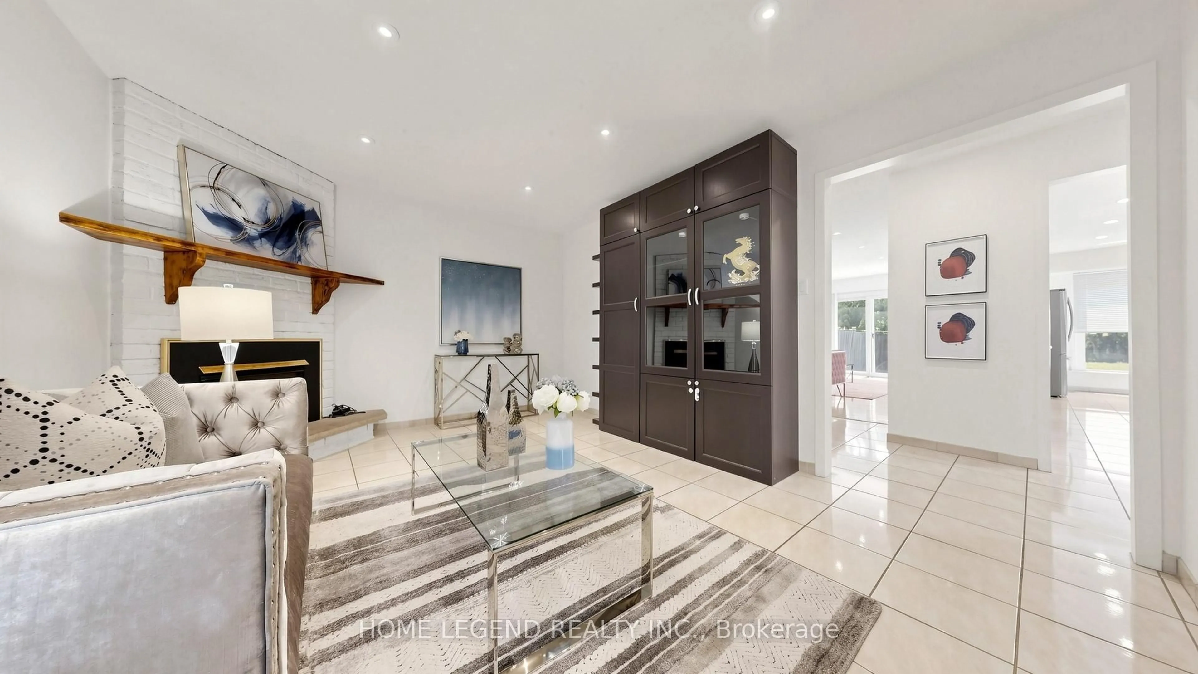 Unknown for 79 Upton Cres, Markham Ontario L3R 3T3