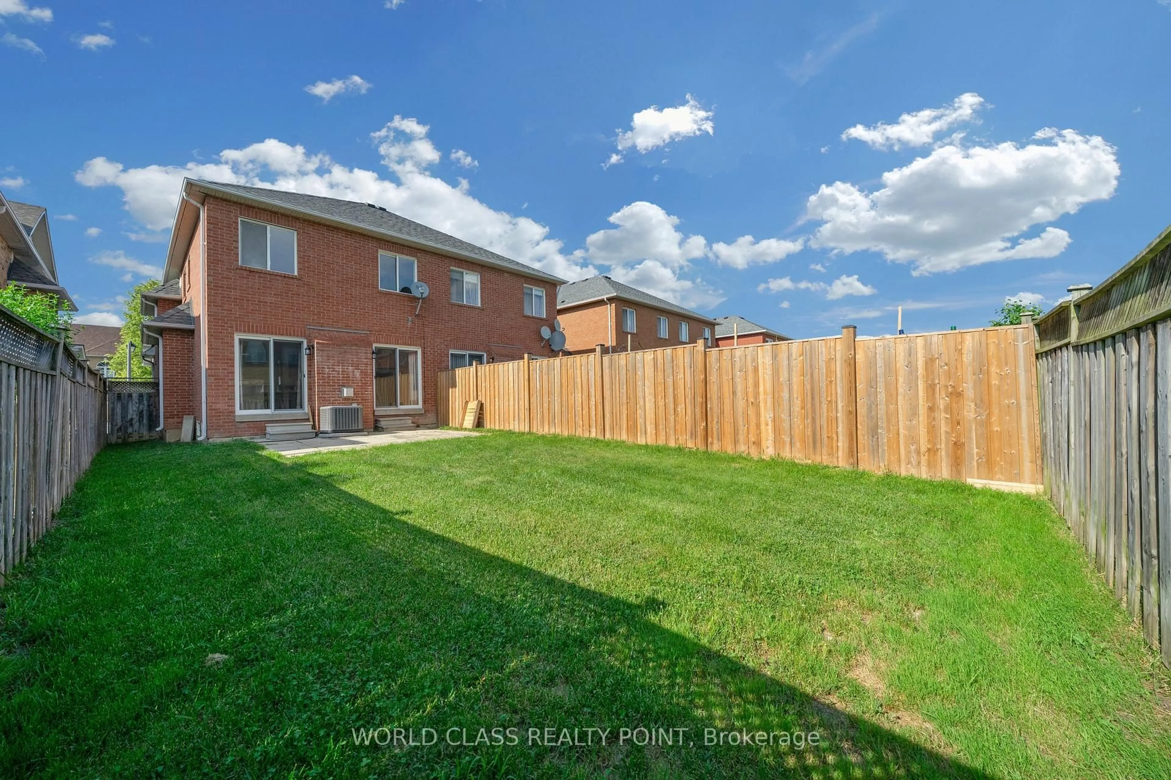 Patio, street for 69 Redkey Dr, Markham Ontario L3S 4R4