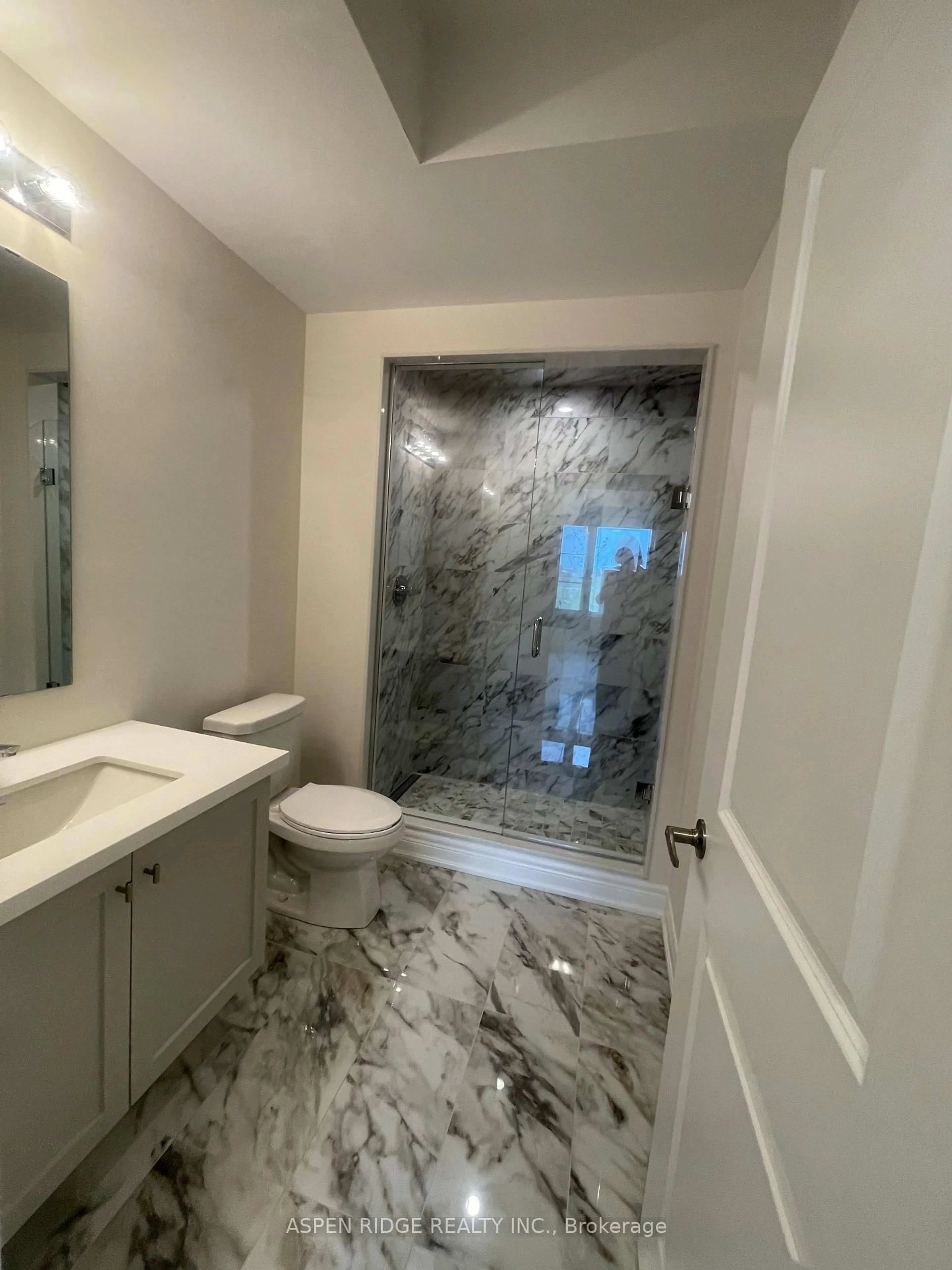 Contemporary bathroom, ceramic/tile floor for 537 Vine Cliff Blvd, Markham Ontario L6C 3N3