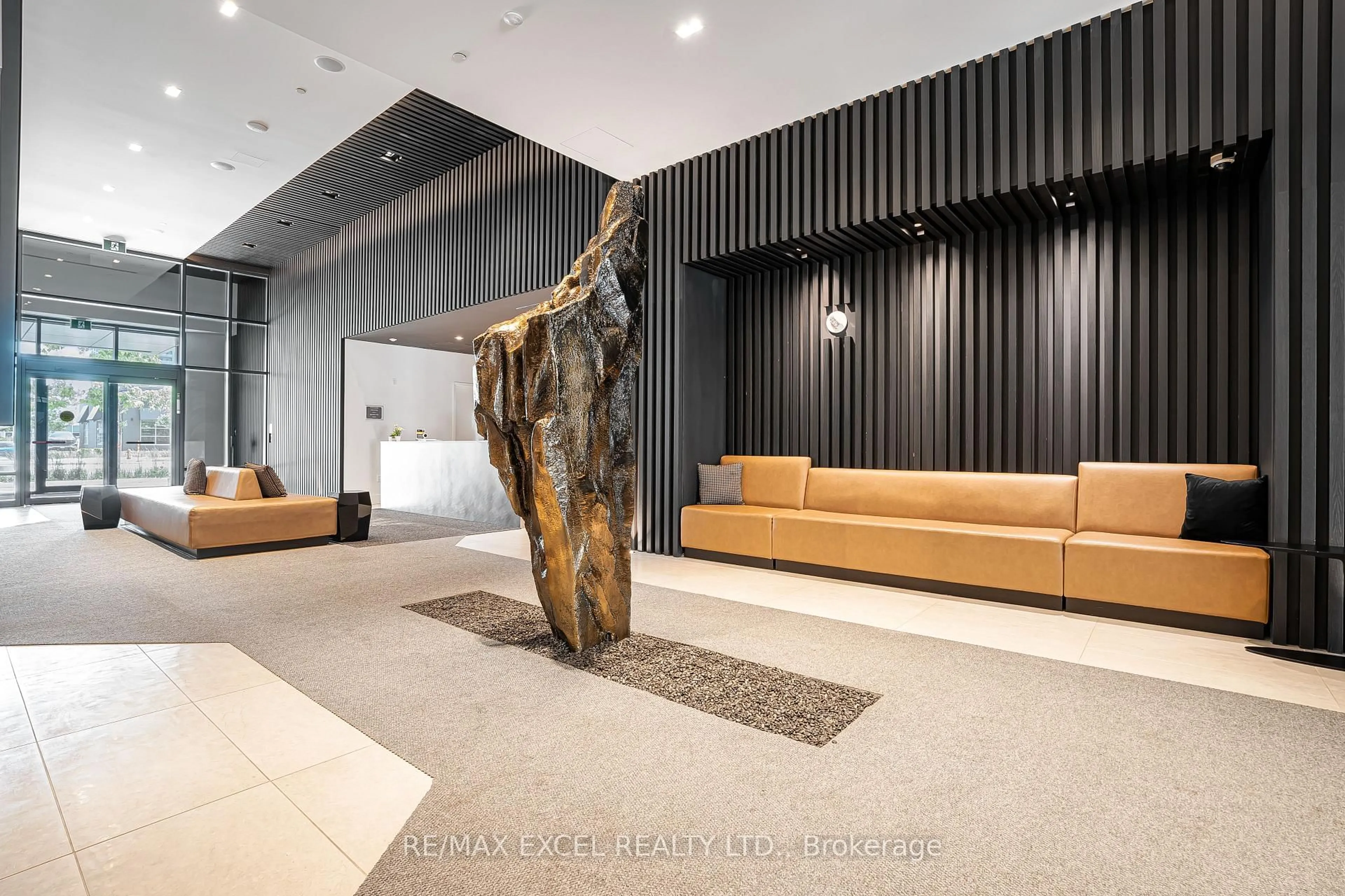 Lobby for 8868 Yonge St #1801, Richmond Hill Ontario L4C 1Z8