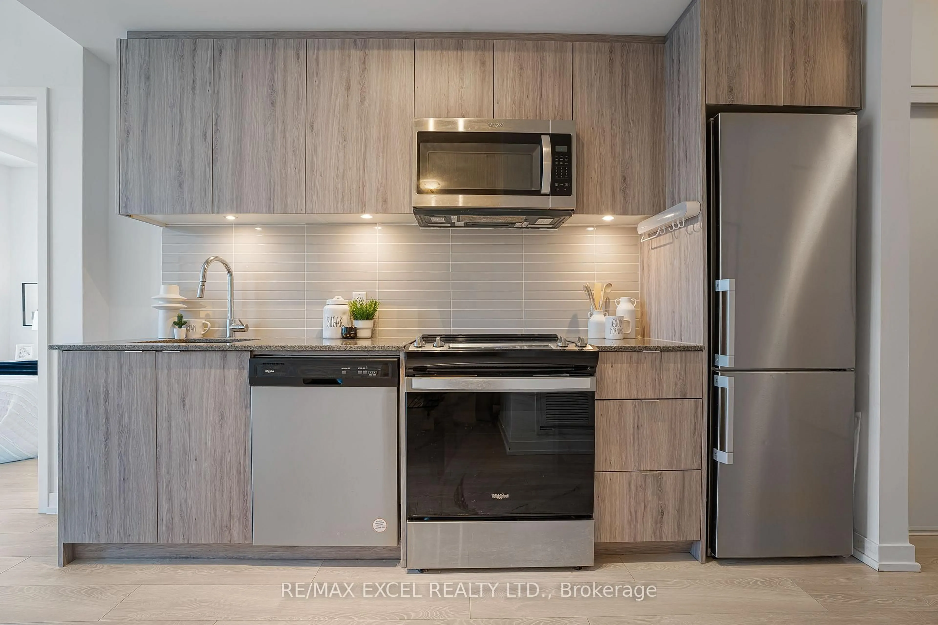 Standard kitchen, unknown for 8868 Yonge St #1801, Richmond Hill Ontario L4C 1Z8