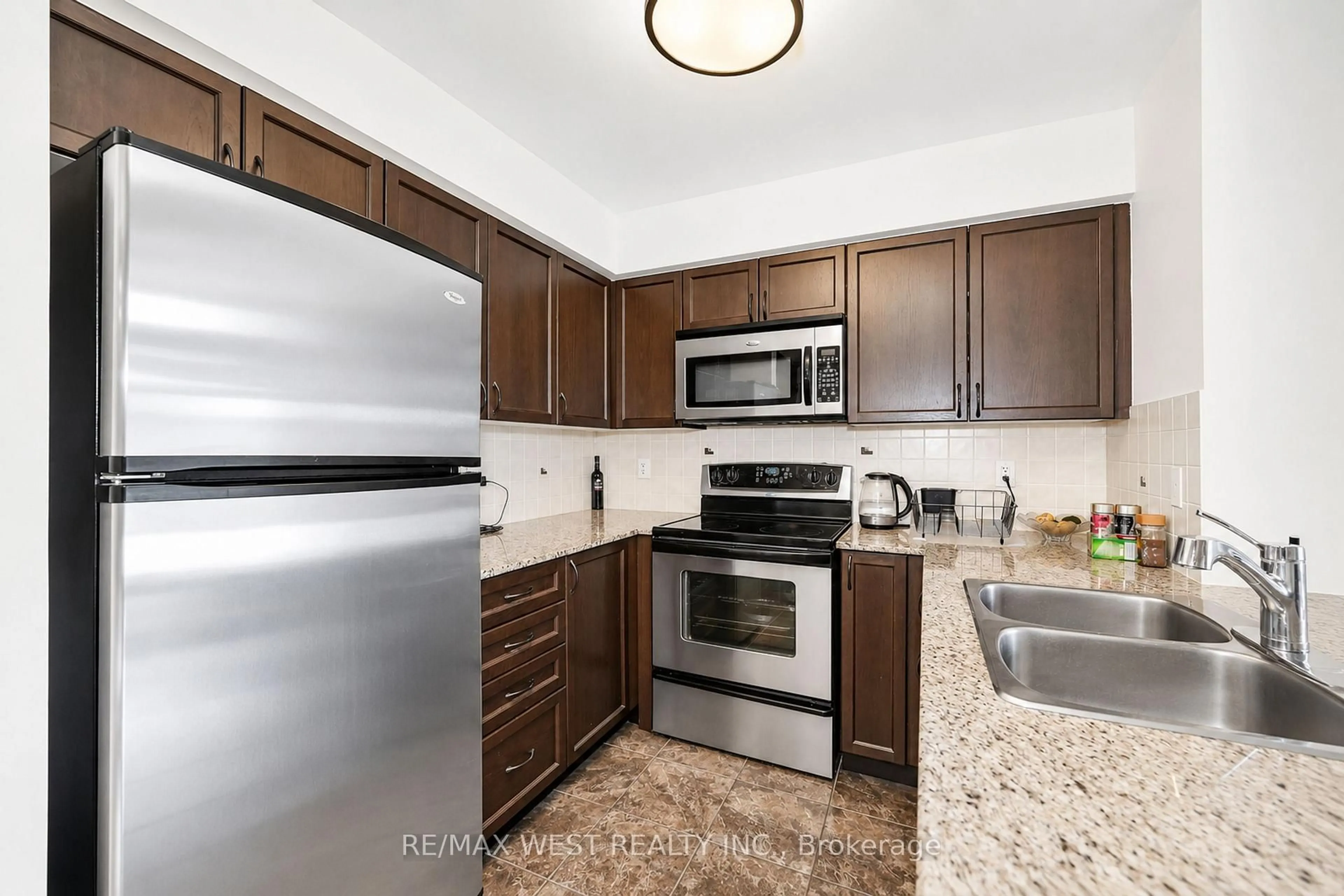 Standard kitchen, unknown for 7 North Park Rd #1808, Vaughan Ontario L4J 0C9