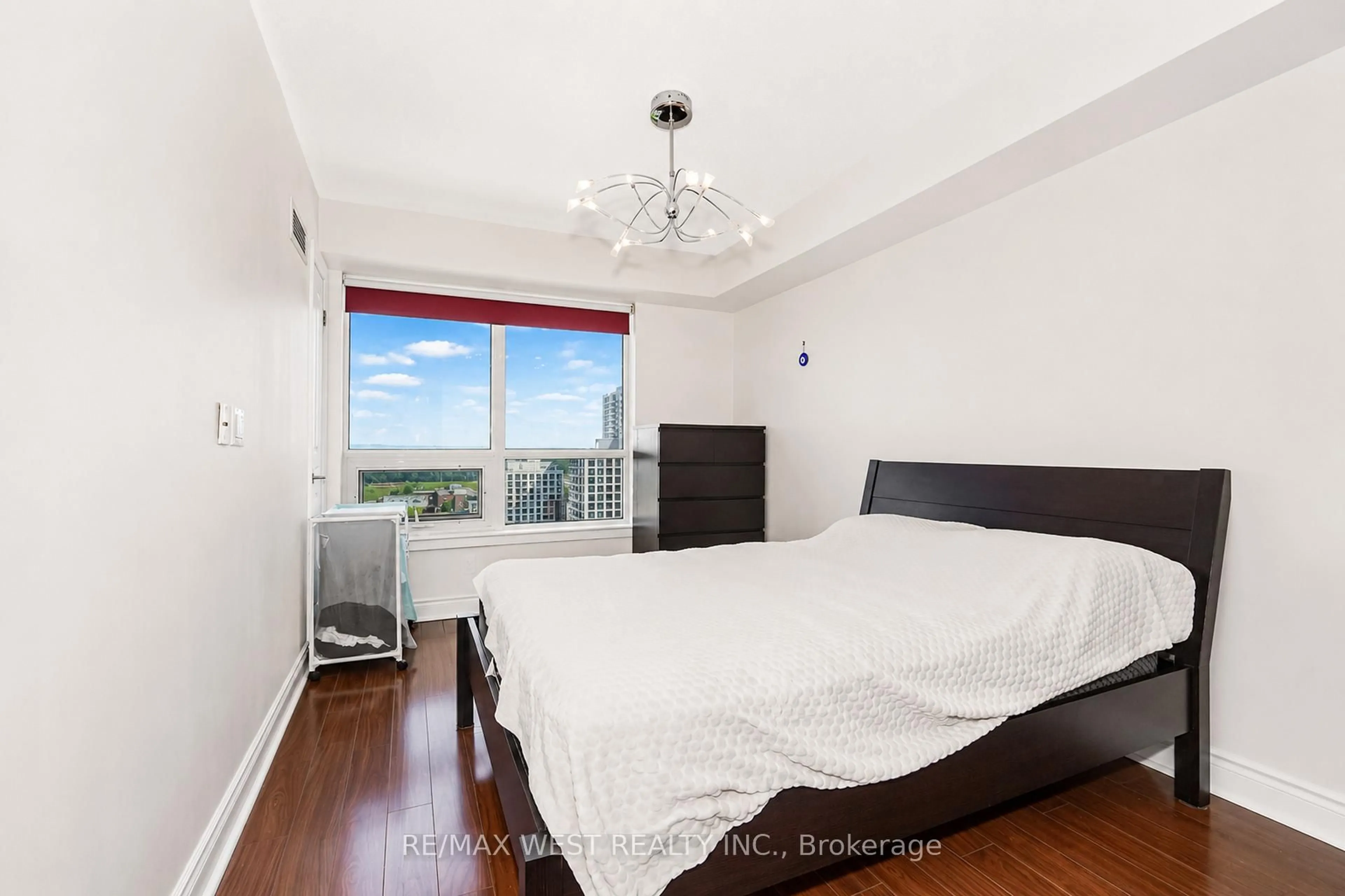 Bedroom with bed, wood/laminate floor for 7 North Park Rd #1808, Vaughan Ontario L4J 0C9