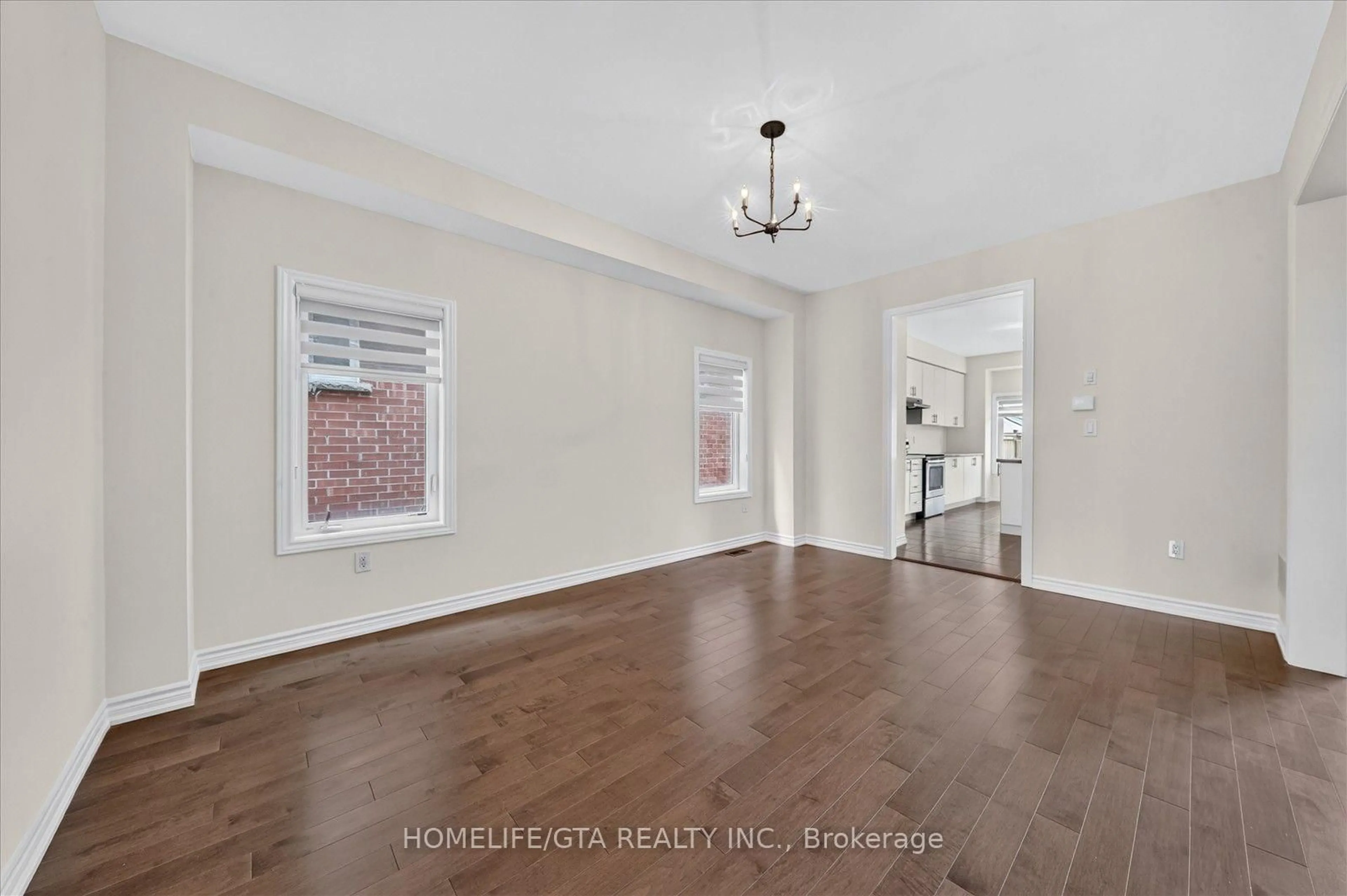 A pic of a room for 968 Cole St, Innisfil Ontario L9S 0J9