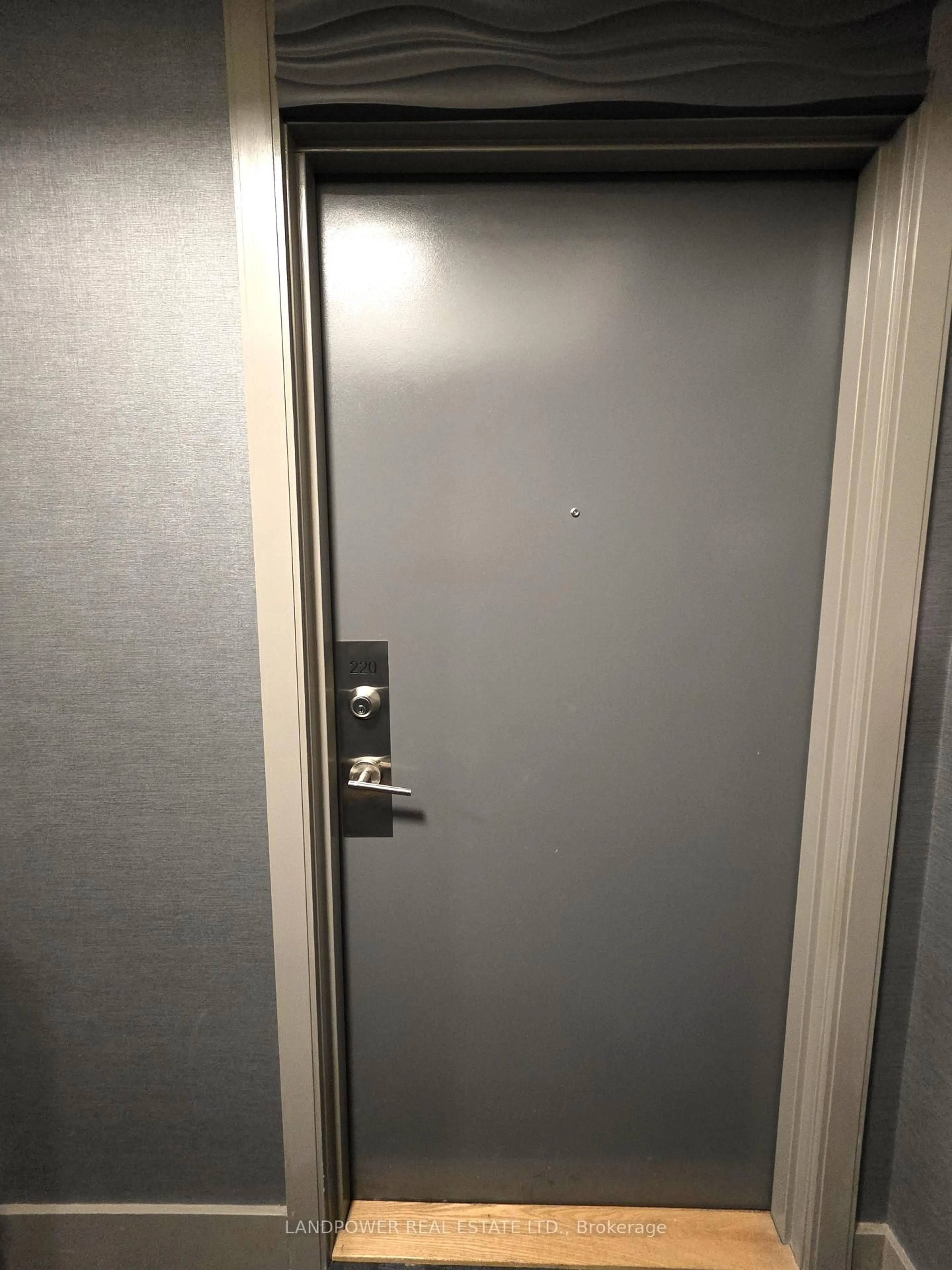 A pic of a room for 9618 Yonge St #220, Richmond Hill Ontario L4C 0X5