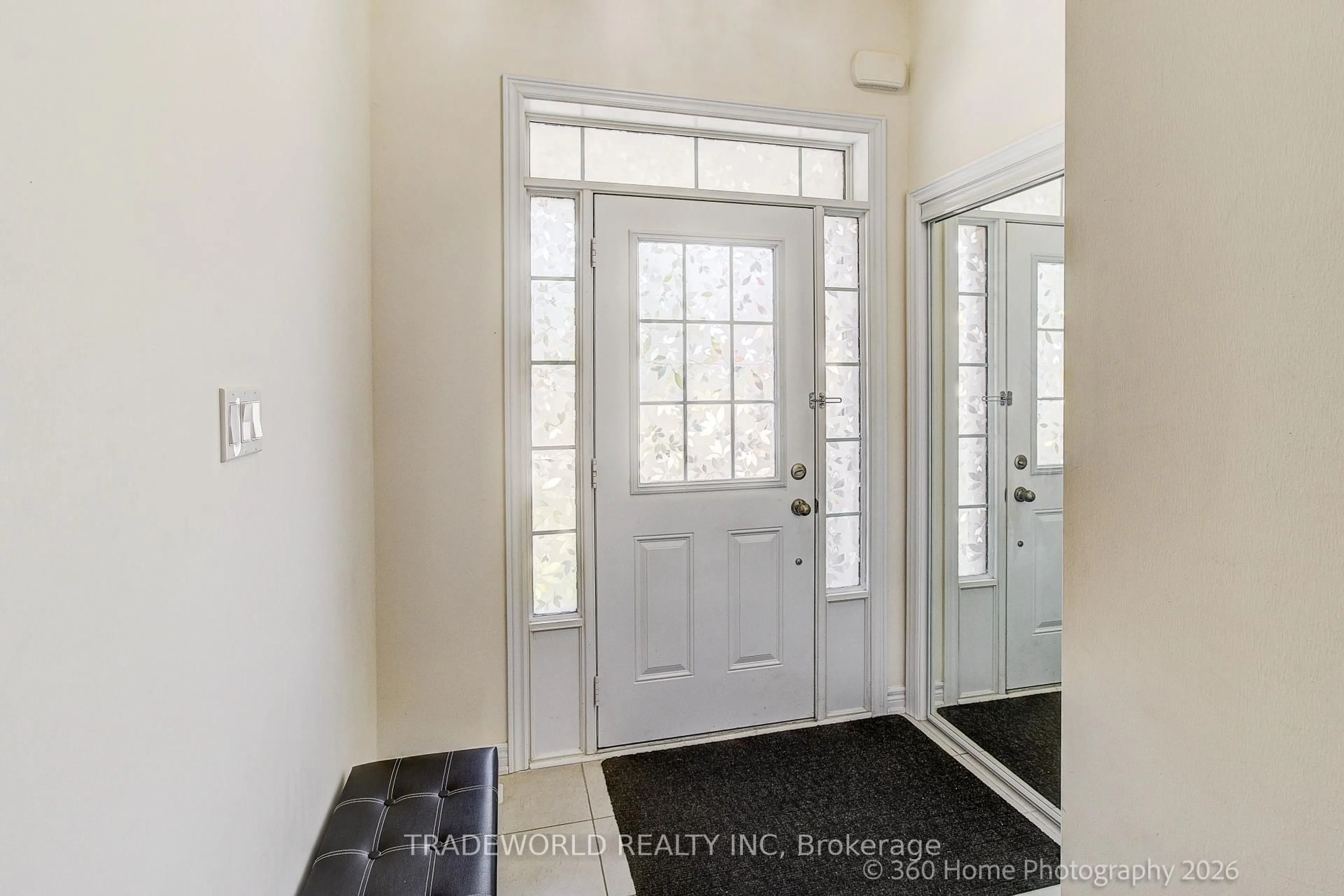 Indoor entryway for 119 Wilfred Murison Ave, Markham Ontario L6C 0S9