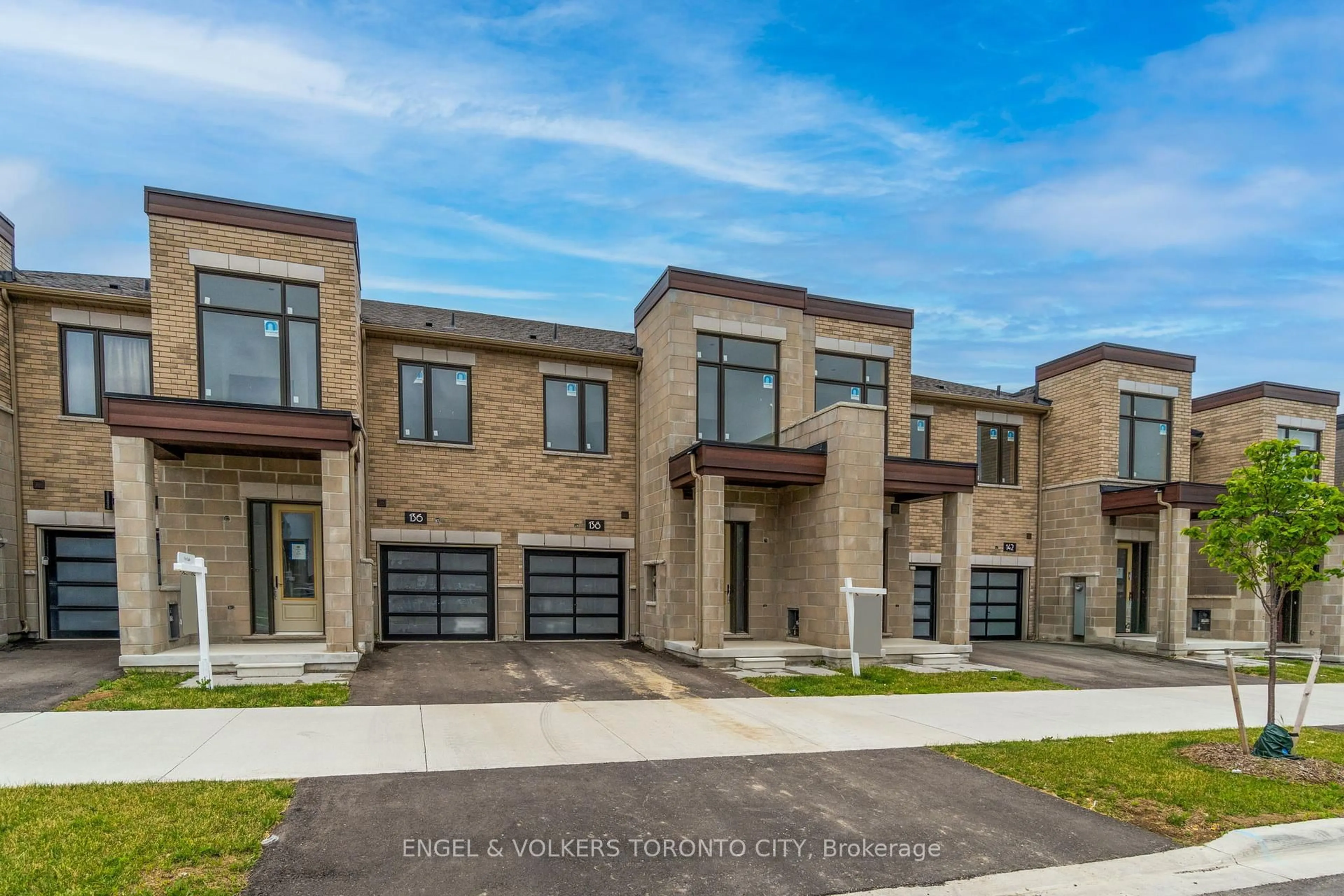 Home with brick exterior material, street for 138 Mumbai Dr, Markham Ontario L3S 0G5