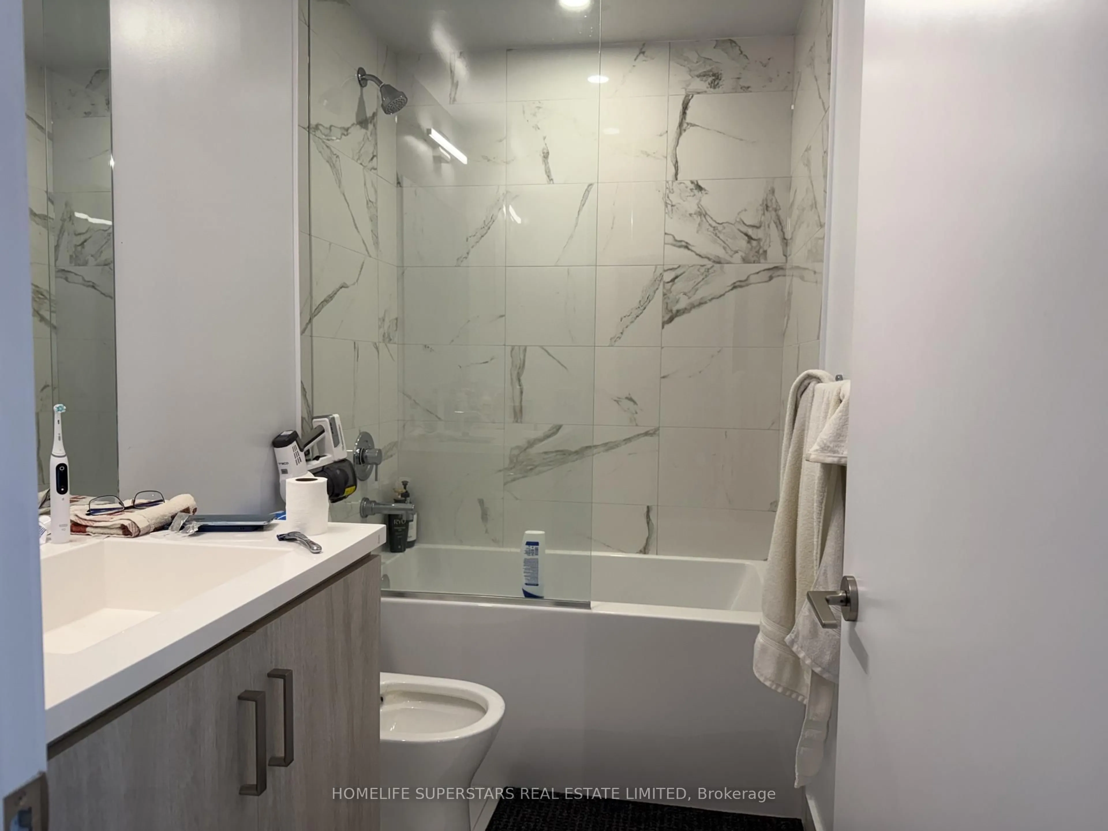 Standard bathroom, ceramic/tile floor for 60 Honeycrisp Cres #706, Vaughan Ontario L4K 0N5