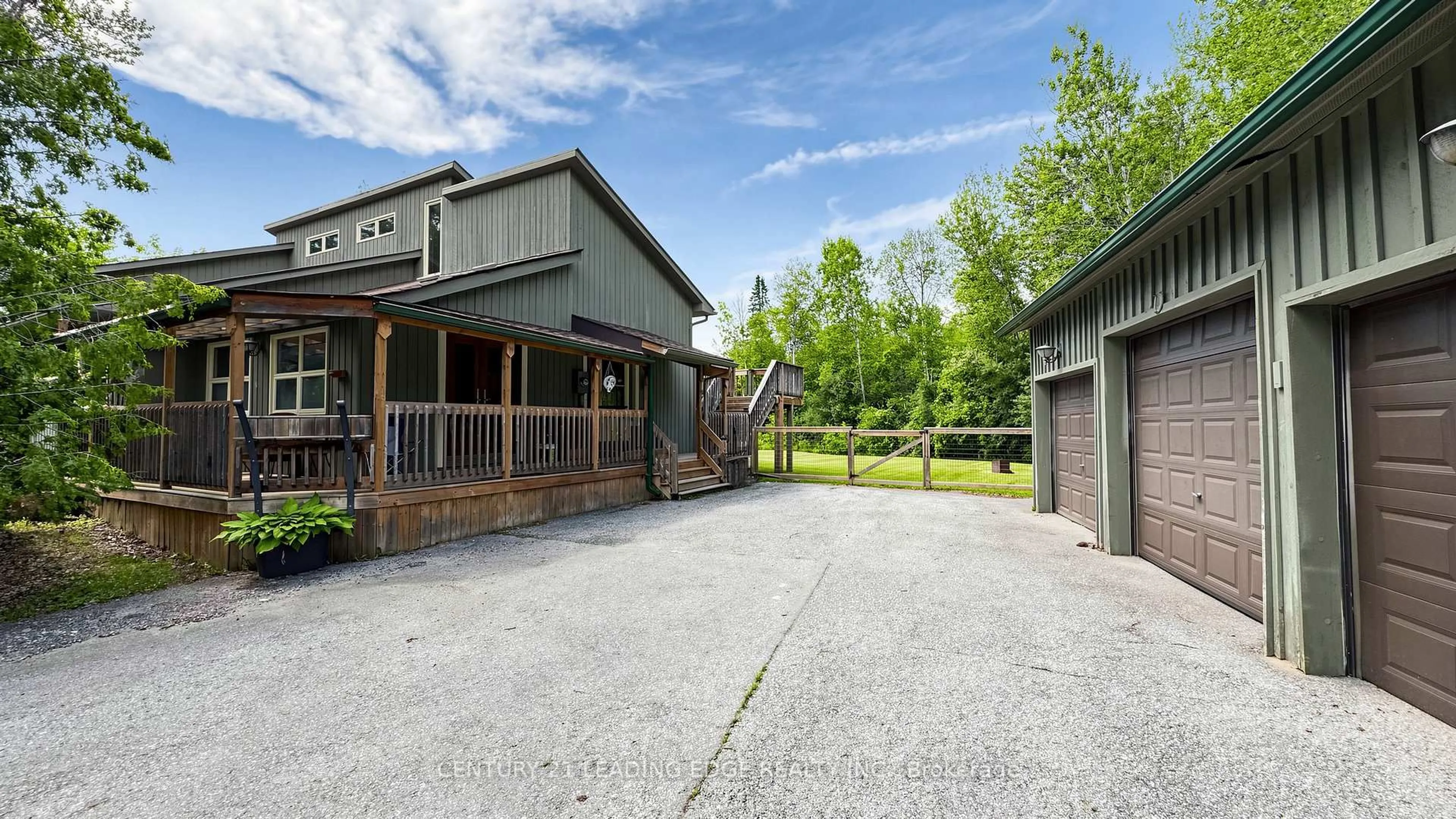 Patio, unknown for 6466 Old Homestead Rd, Georgina Ontario L0E 1R0