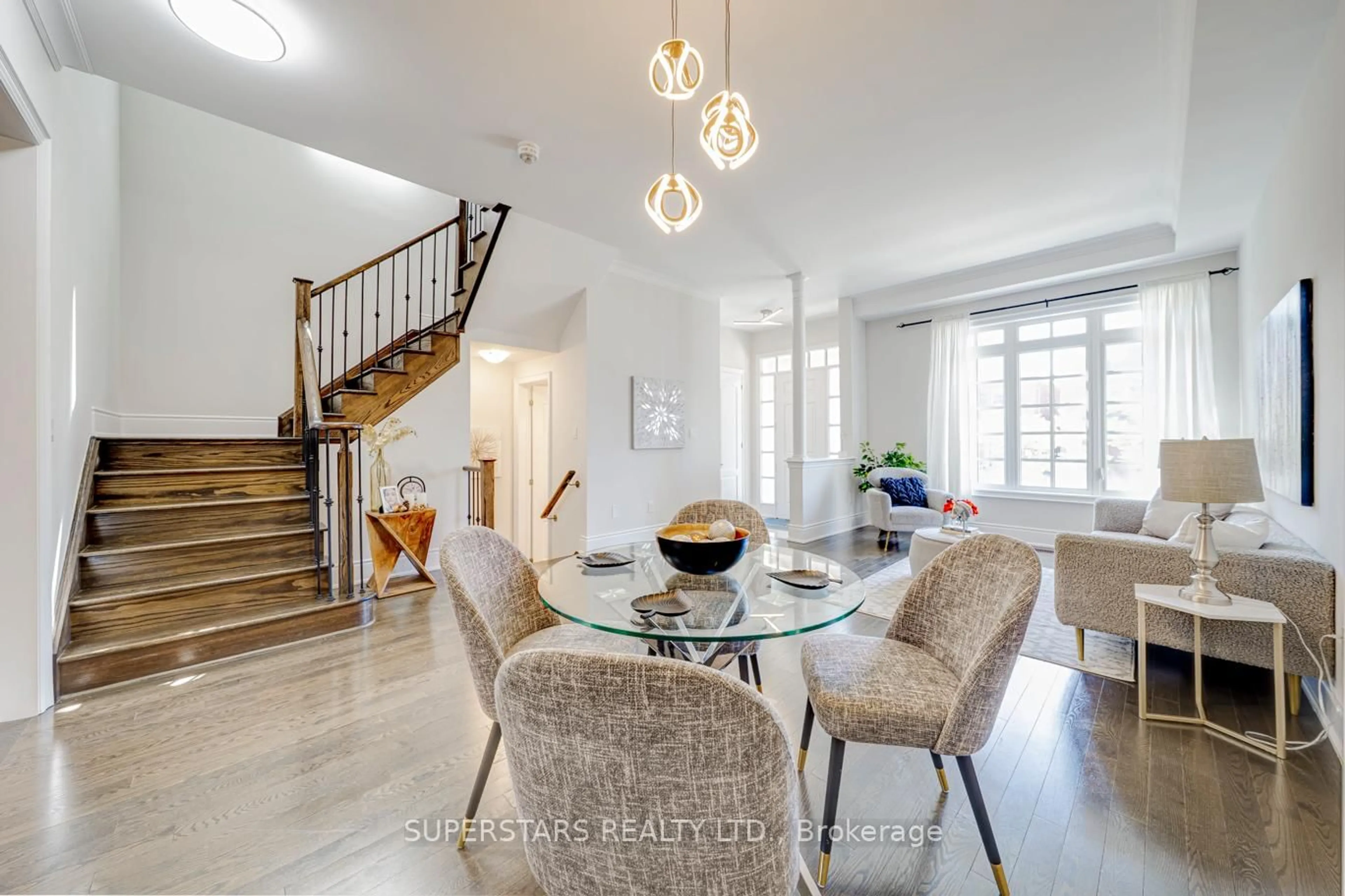 Dining room, unknown for 236 Paradelle Dr, Richmond Hill Ontario L4E 1E7