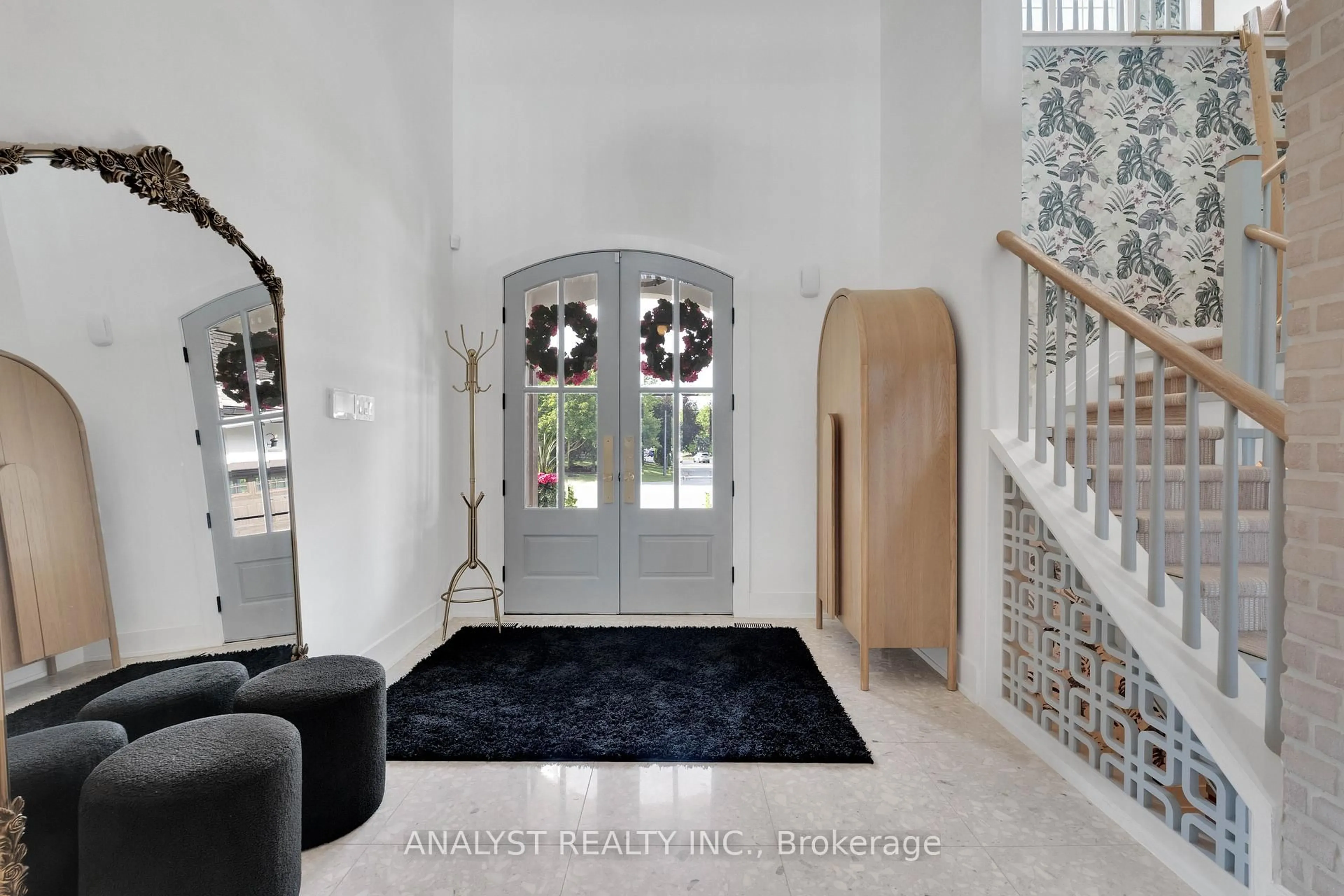 Indoor entryway for 29 Bindertwine Blvd, Vaughan Ontario L0J 1C0