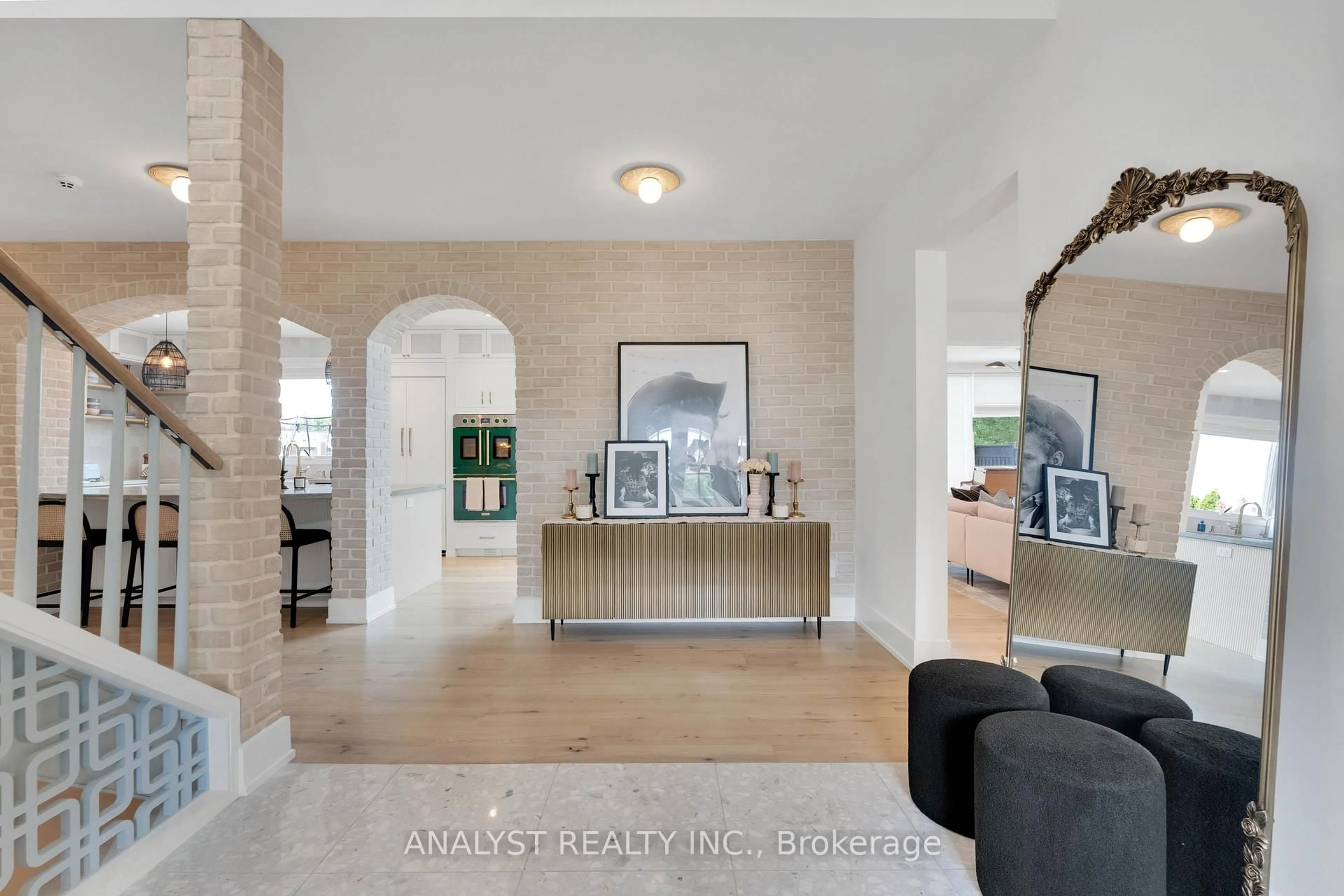 Unknown for 29 Bindertwine Blvd, Vaughan Ontario L0J 1C0