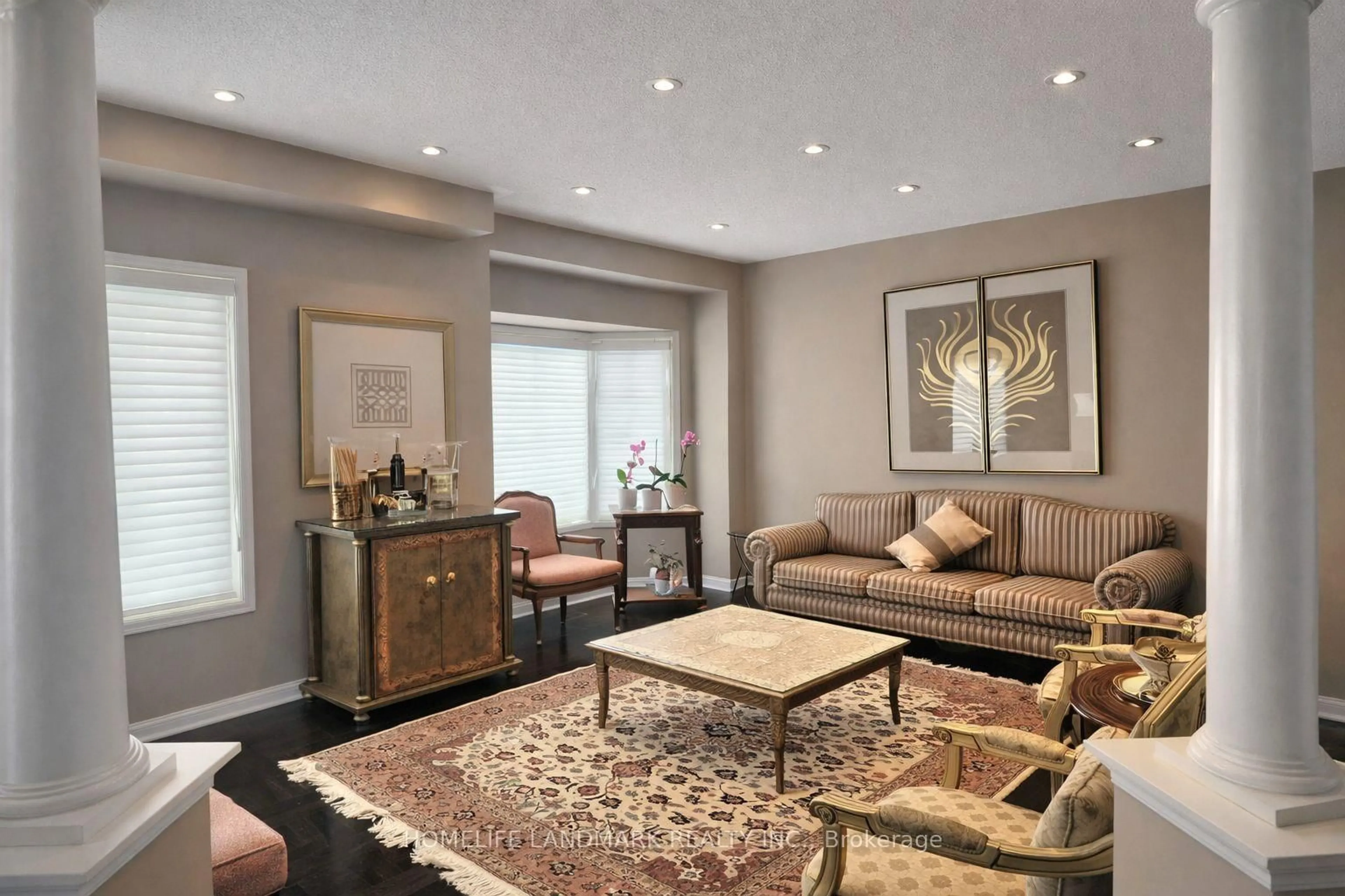 Living room with furniture, unknown for 152 Mavrinac Blvd, Aurora Ontario L4G 0G6