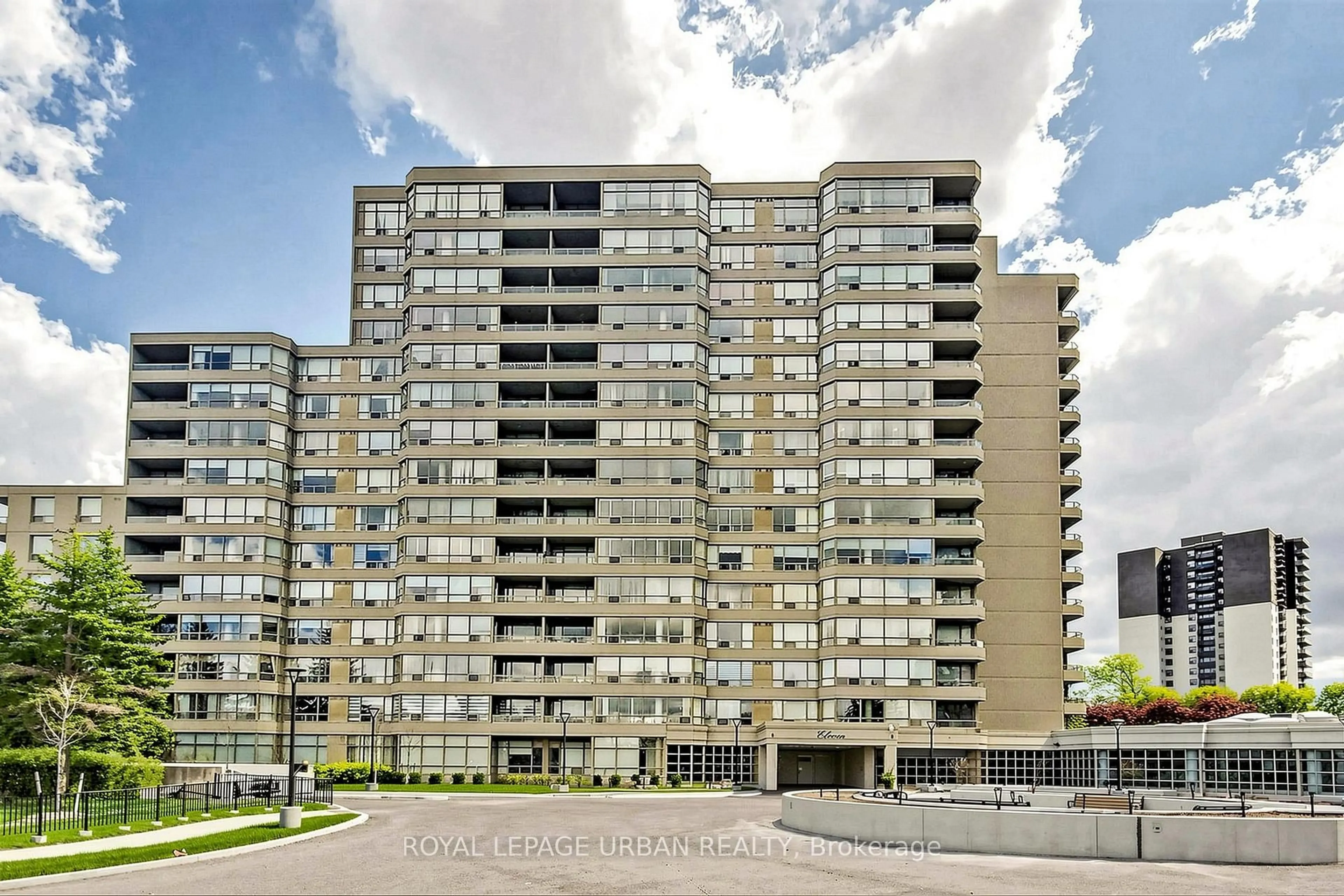 Unknown for 11 Townsgate Dr #110, Vaughan Ontario L4J 8G4