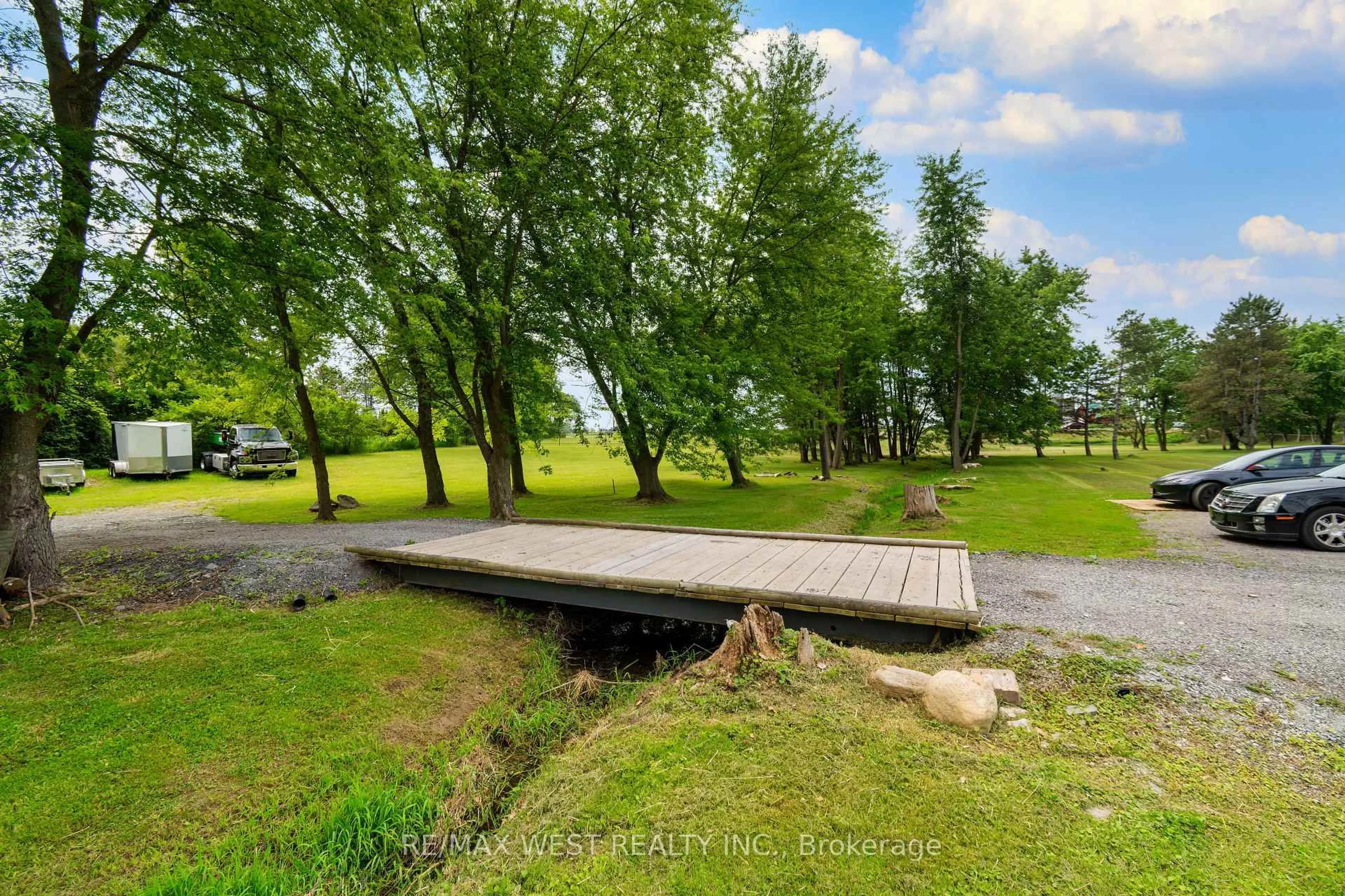 Patio, water/lake/river/ocean view for 7324 Highway 9 Rd, New Tecumseth Ontario L0G 1T0