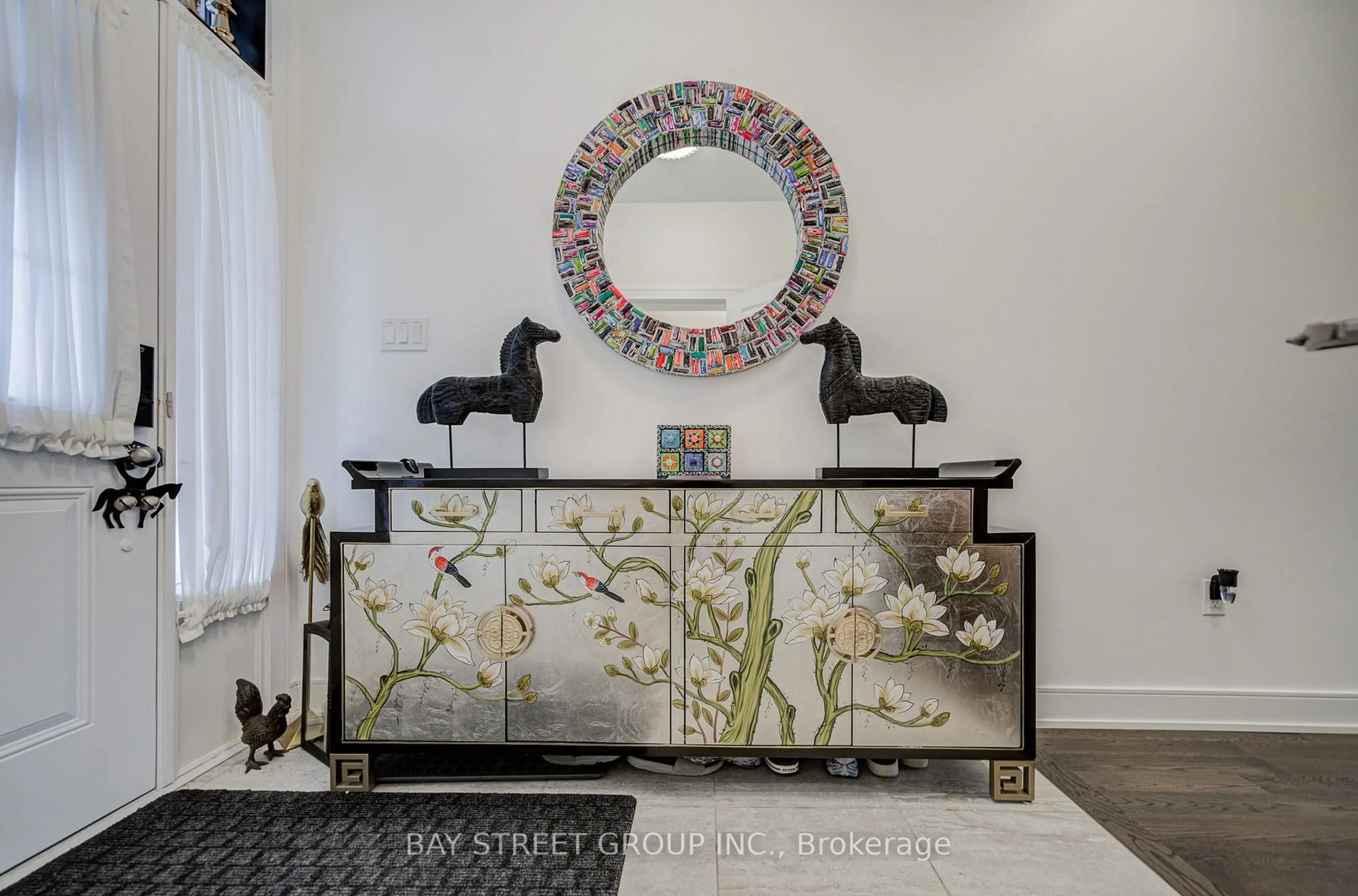 Indoor entryway for 237 Ben Sinclair Ave, East Gwillimbury Ontario L9N 0Z1