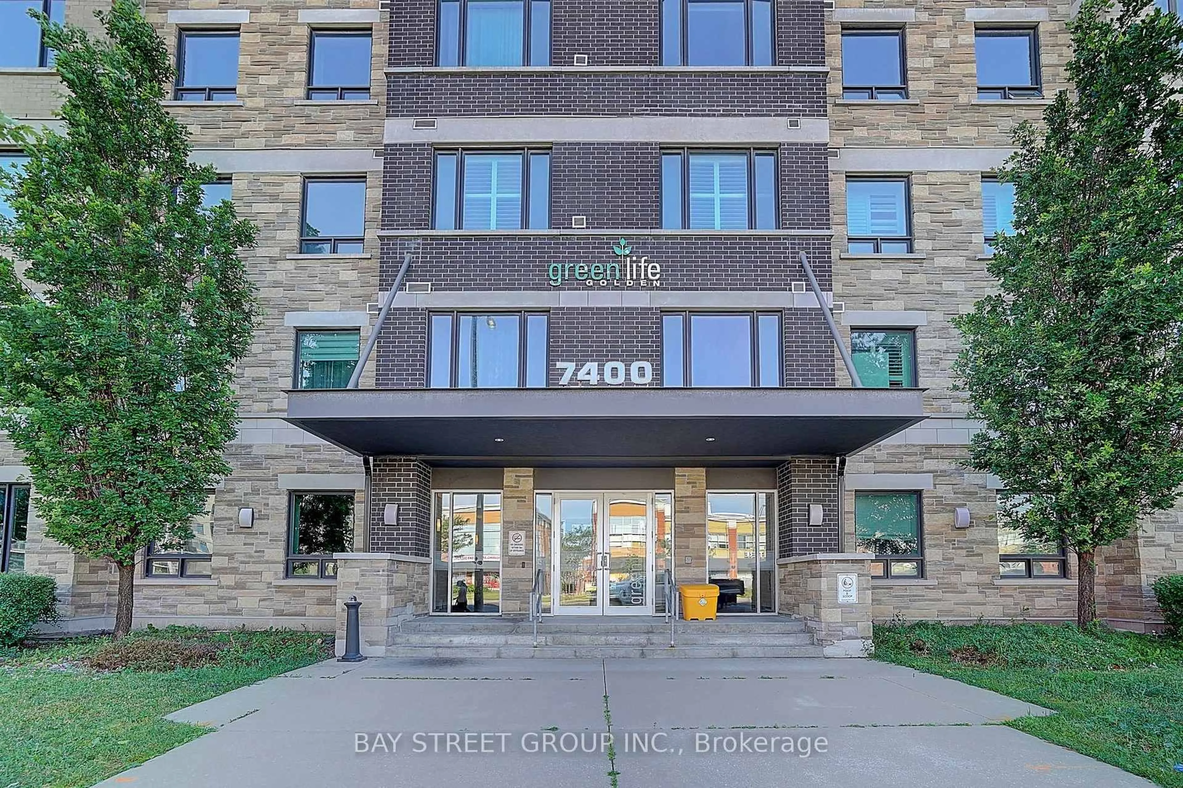 Indoor foyer for 7400 Markham Rd #405, Markham Ontario L3S 0C5