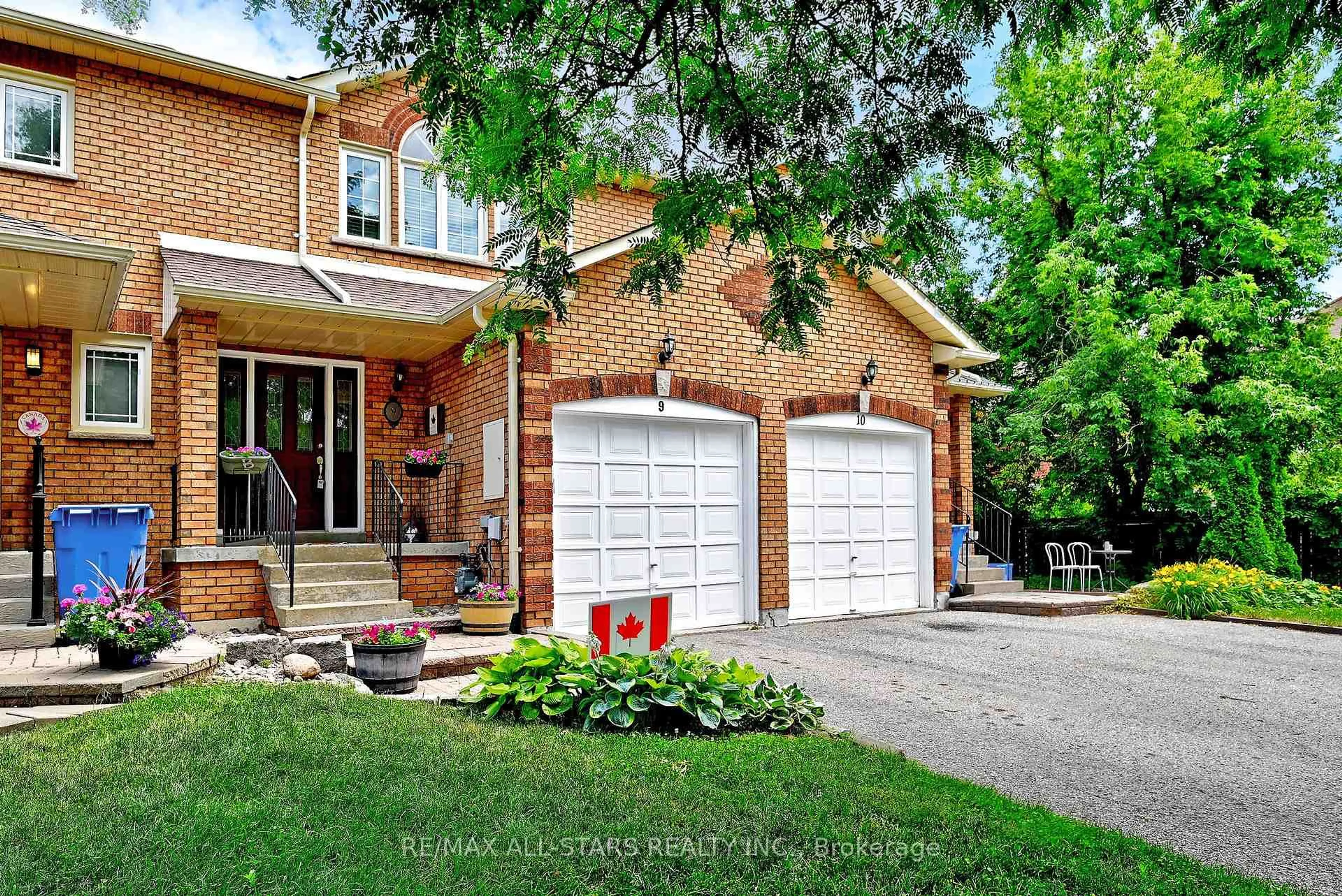 Home with brick exterior material, street for 9 Opal Crt, Whitchurch-Stouffville Ontario L4A 8C2