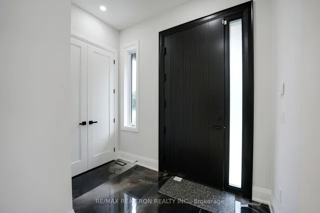 105 Murray Dr, Aurora 4