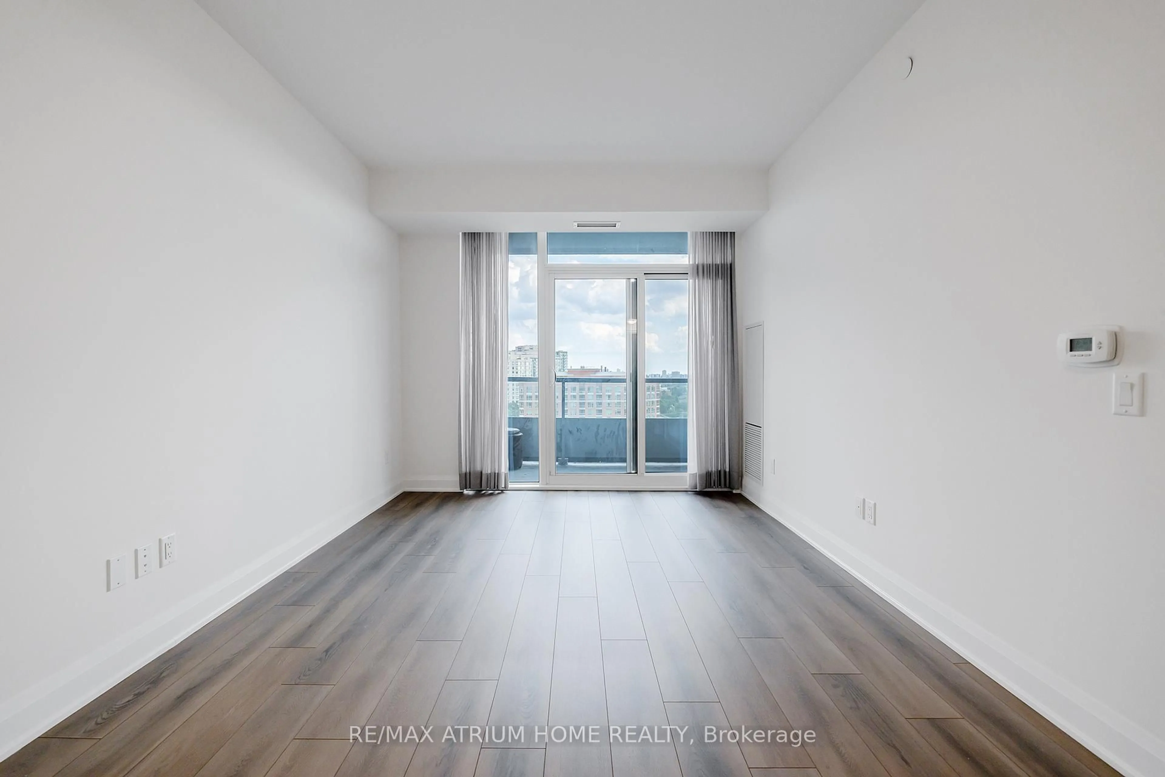 A pic of a room for 10 Gatineau Dr #1004, Vaughan Ontario L4J 0L2