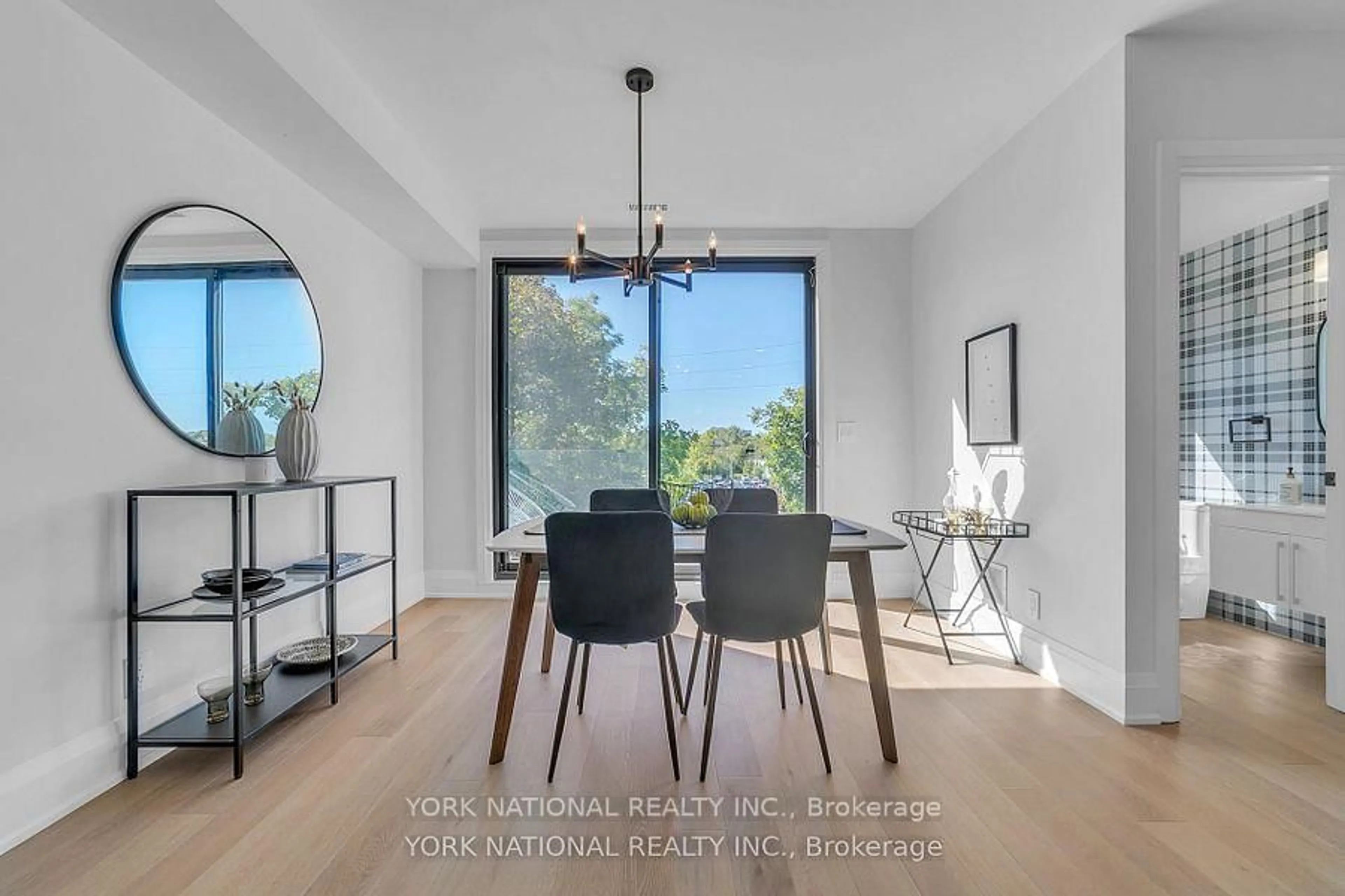 Dining room, unknown for 59 Charles St #8, Newmarket Ontario L3Y 3V7