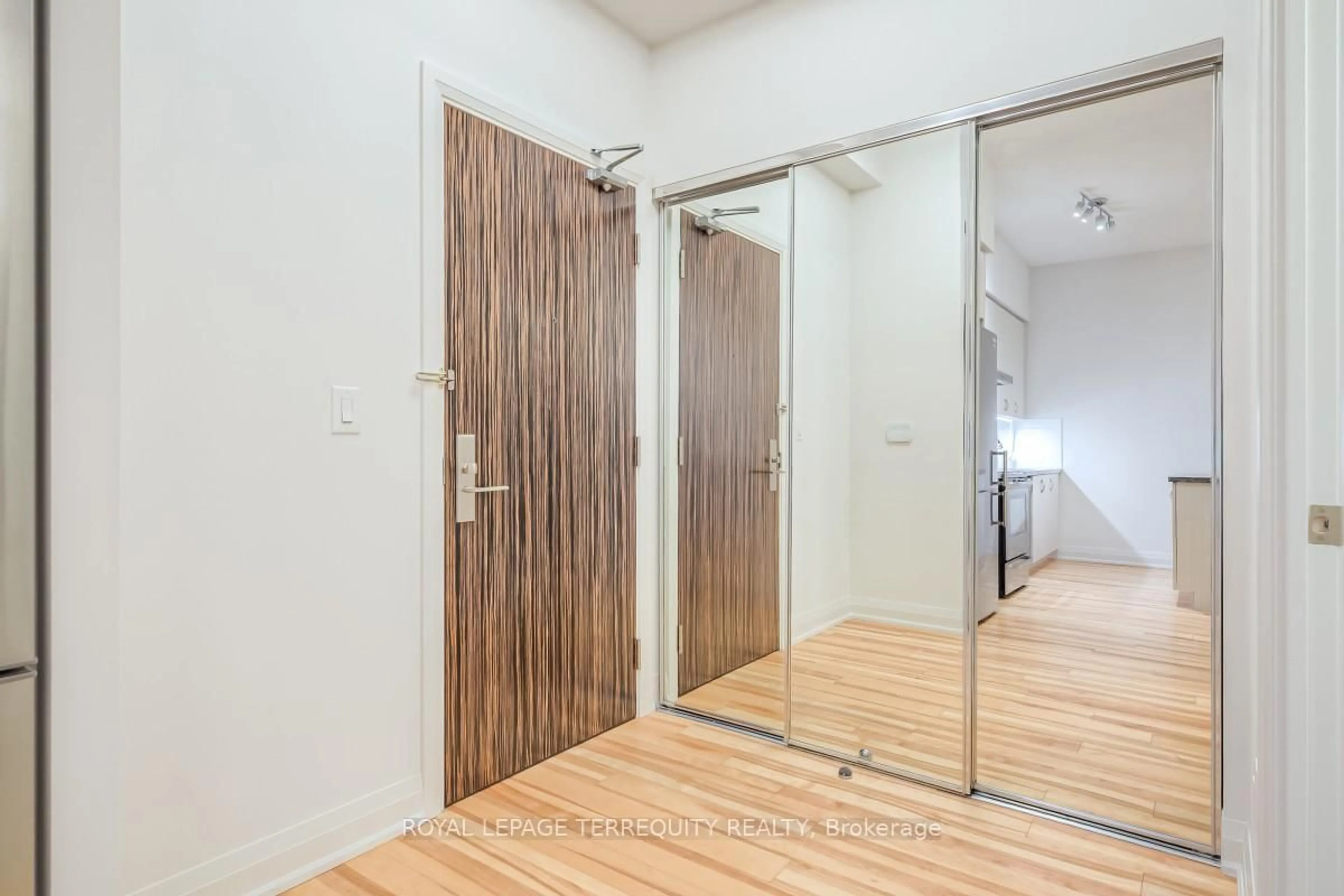 Unknown for 8763 Bayview Ave #230, Richmond Hill Ontario L4B 3V1