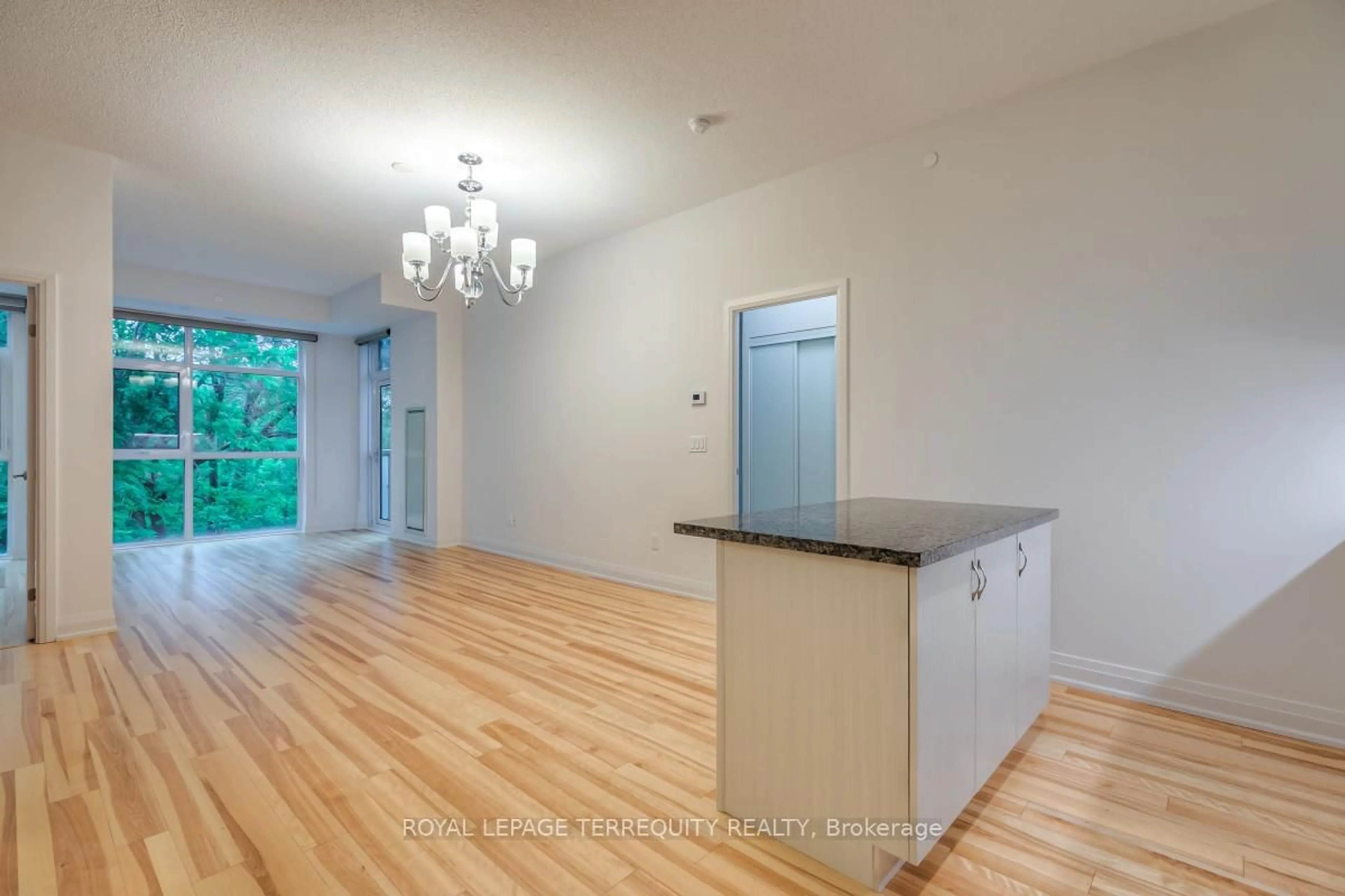 Unknown for 8763 Bayview Ave #230, Richmond Hill Ontario L4B 3V1