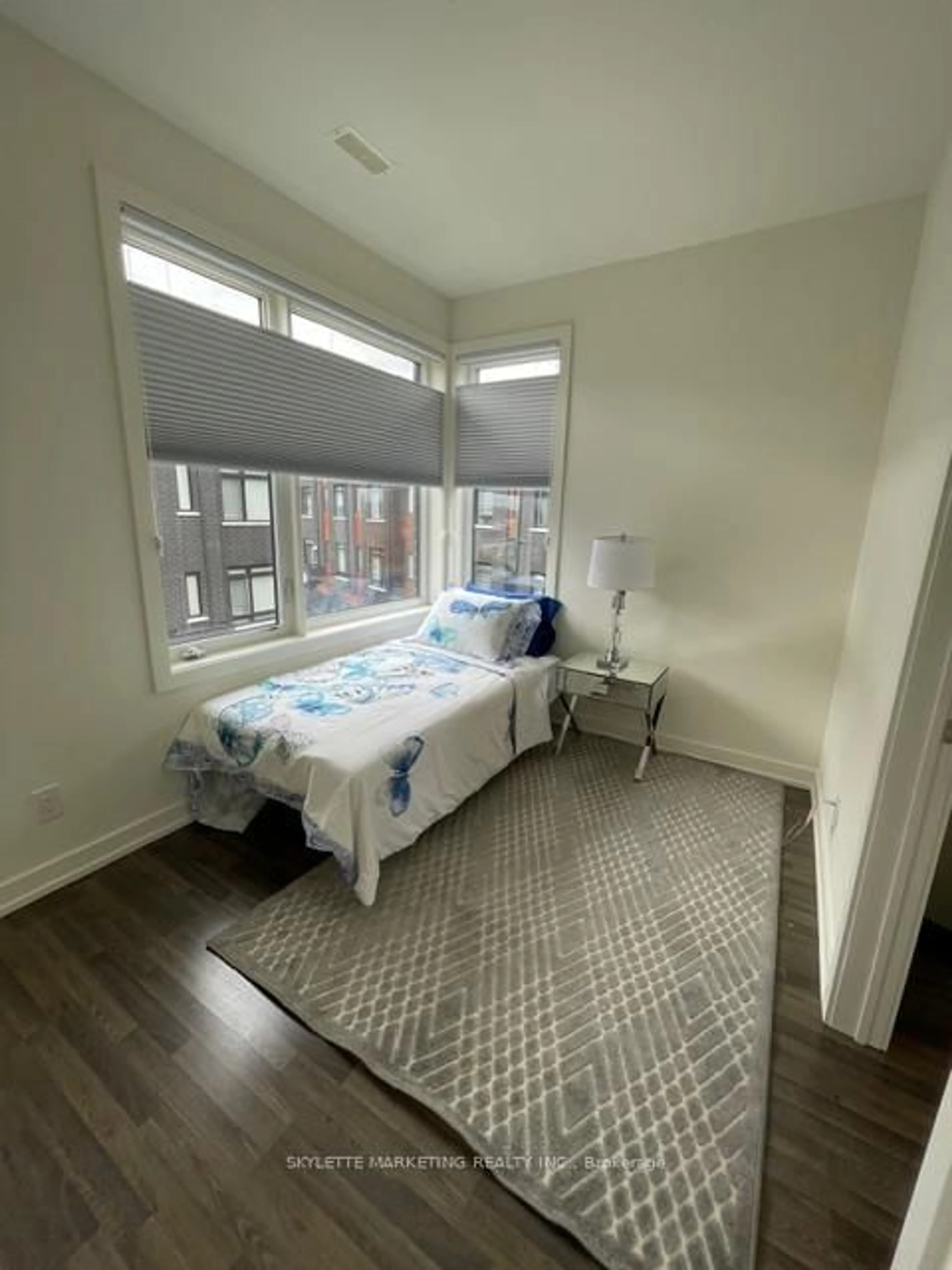 A pic of a room for 370B Red Maple Rd #67, Richmond Hill Ontario L4C 6P5