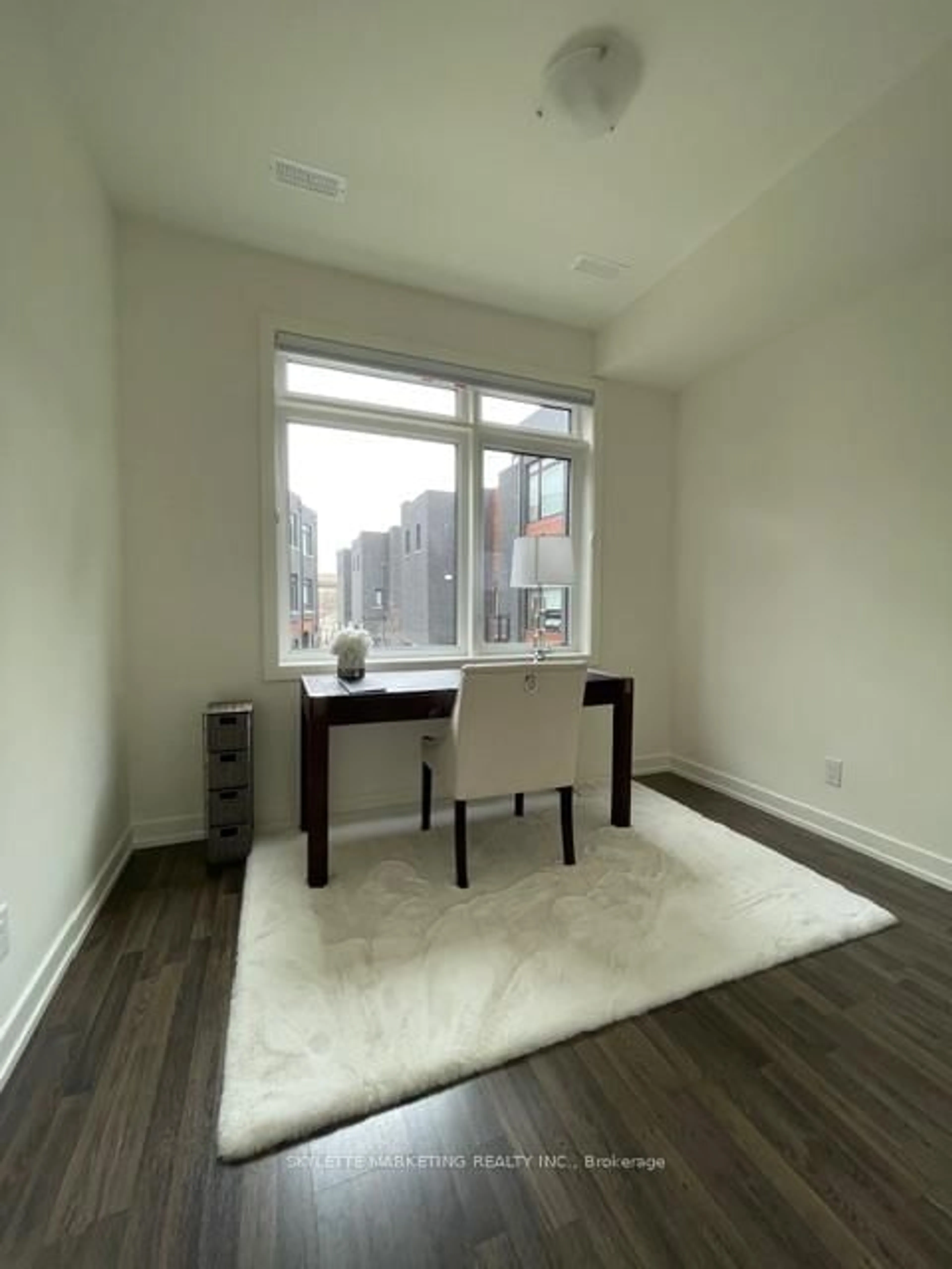 A pic of a room for 370B Red Maple Rd #67, Richmond Hill Ontario L4C 6P5