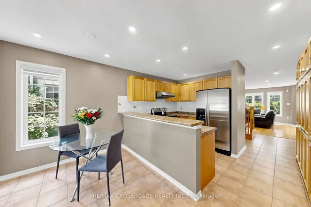 41 Prince Charles Way, Markham 5