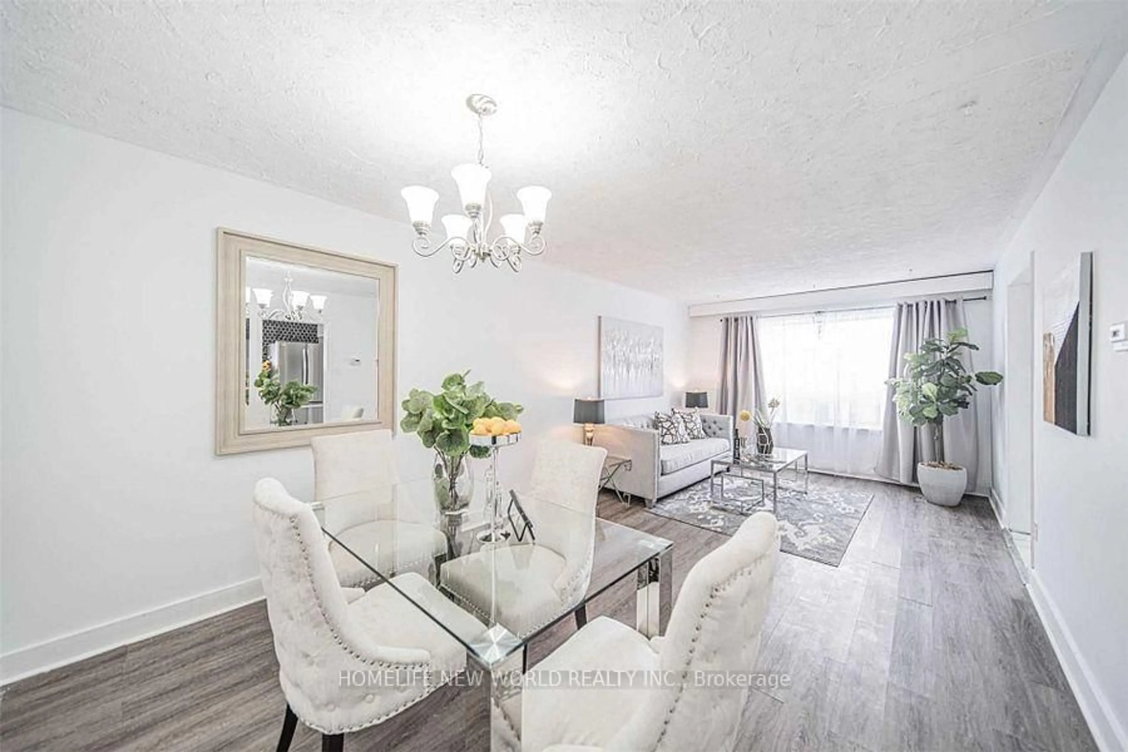 Dining room, wood/laminate floor for 235 Axminster Dr, Richmond Hill Ontario L4C 2W2