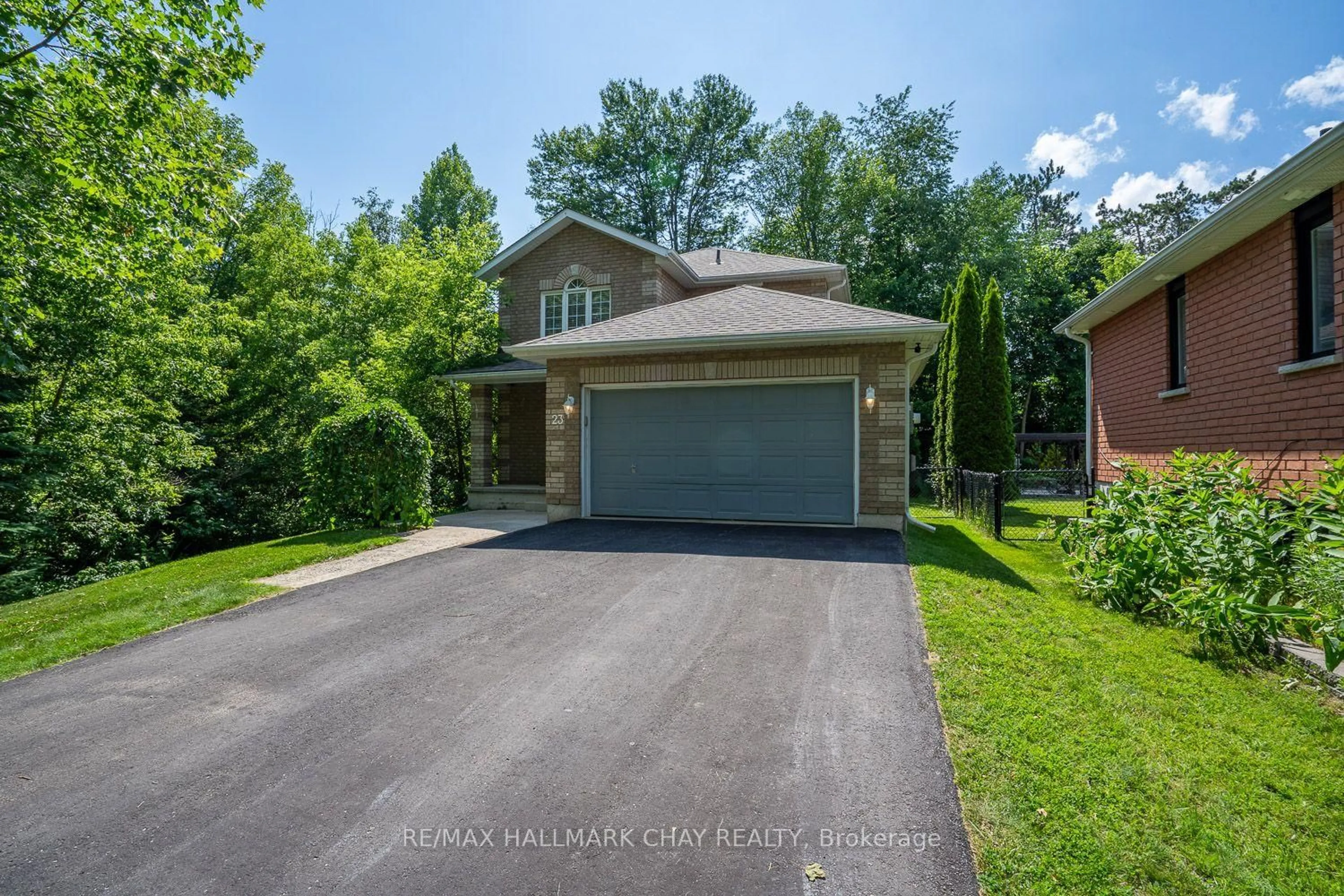 A pic from outside/outdoor area/front of a property/back of a property/a pic from drone, street for 23 Burbank Circ, Adjala-Tosorontio Ontario L0M 1J0