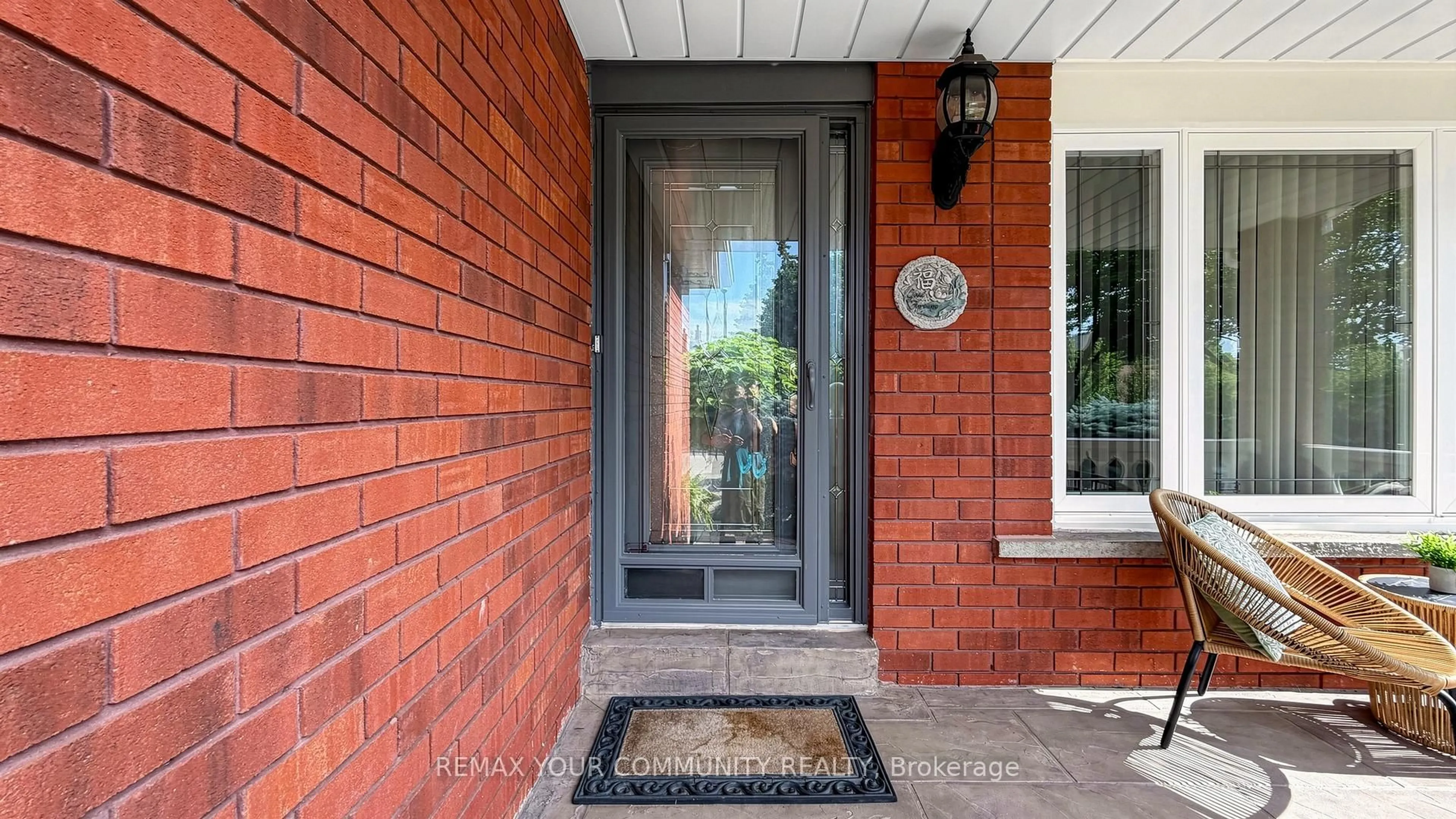 Indoor entryway for 19 Ivano Mews, Vaughan Ontario L4L 7T7