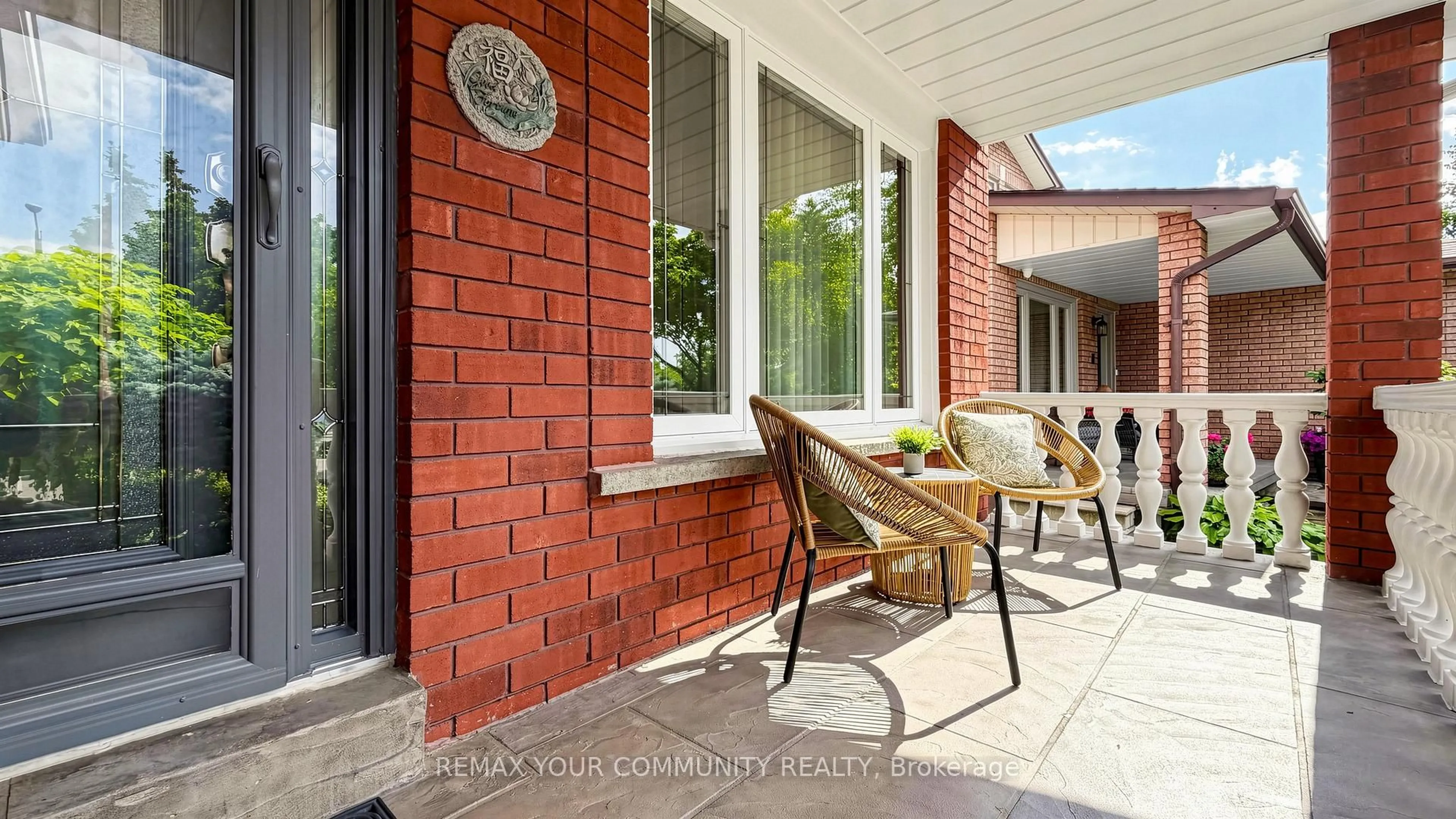 Home with brick exterior material, street for 19 Ivano Mews, Vaughan Ontario L4L 7T7