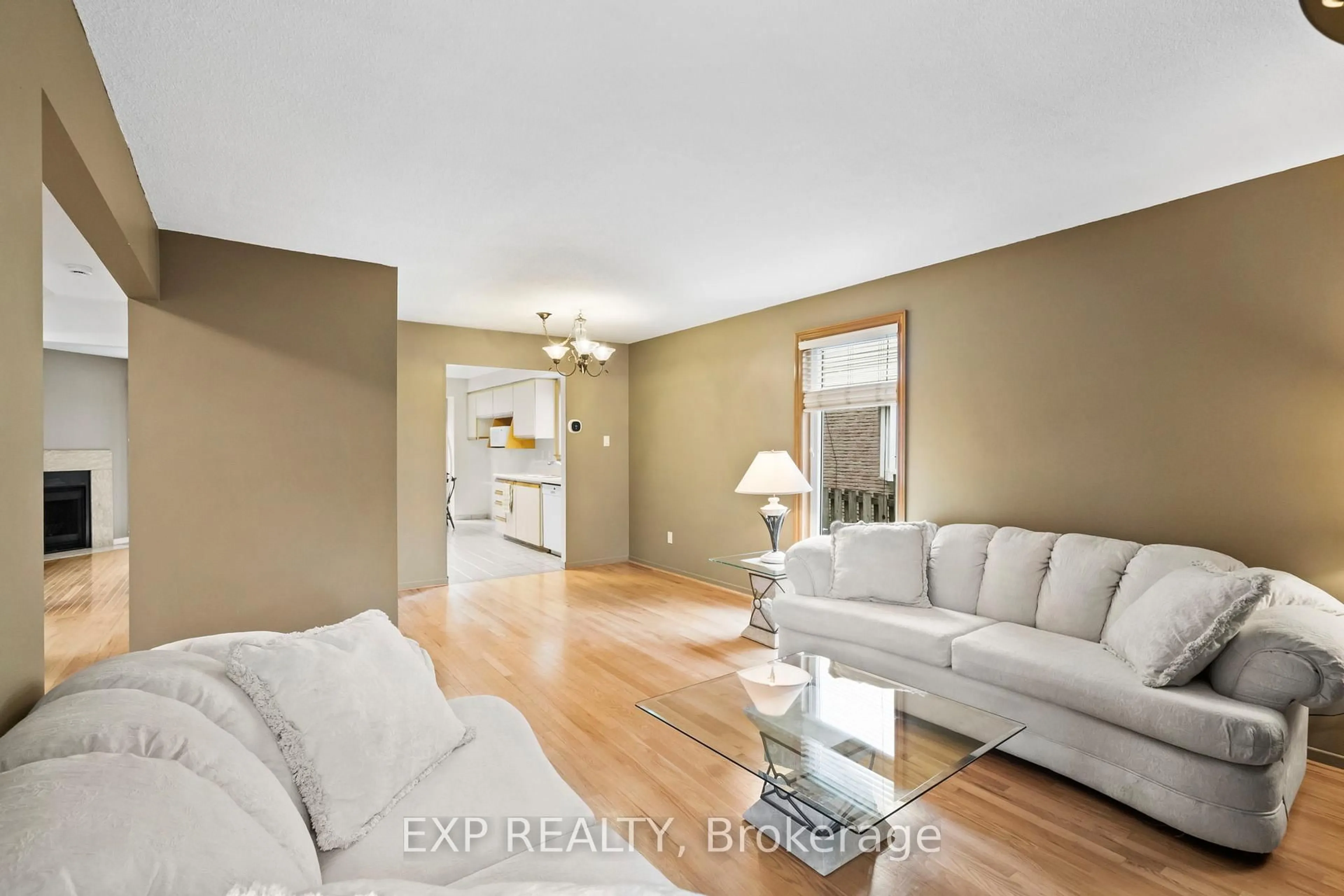 Living room with furniture, unknown for 25 Lilac Ave, Markham Ontario L3T 5K1